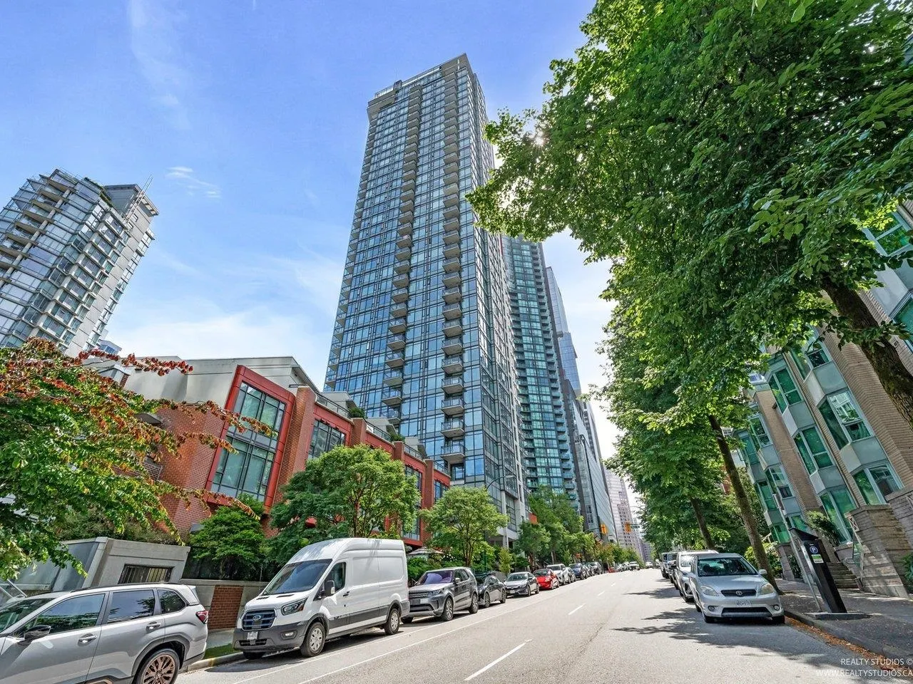 1905 1211 Melville Street