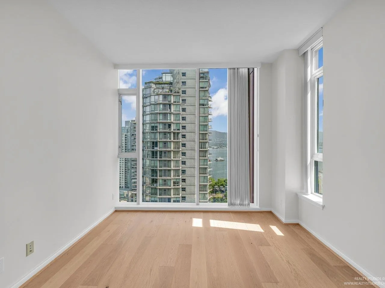 1905 1211 Melville Street