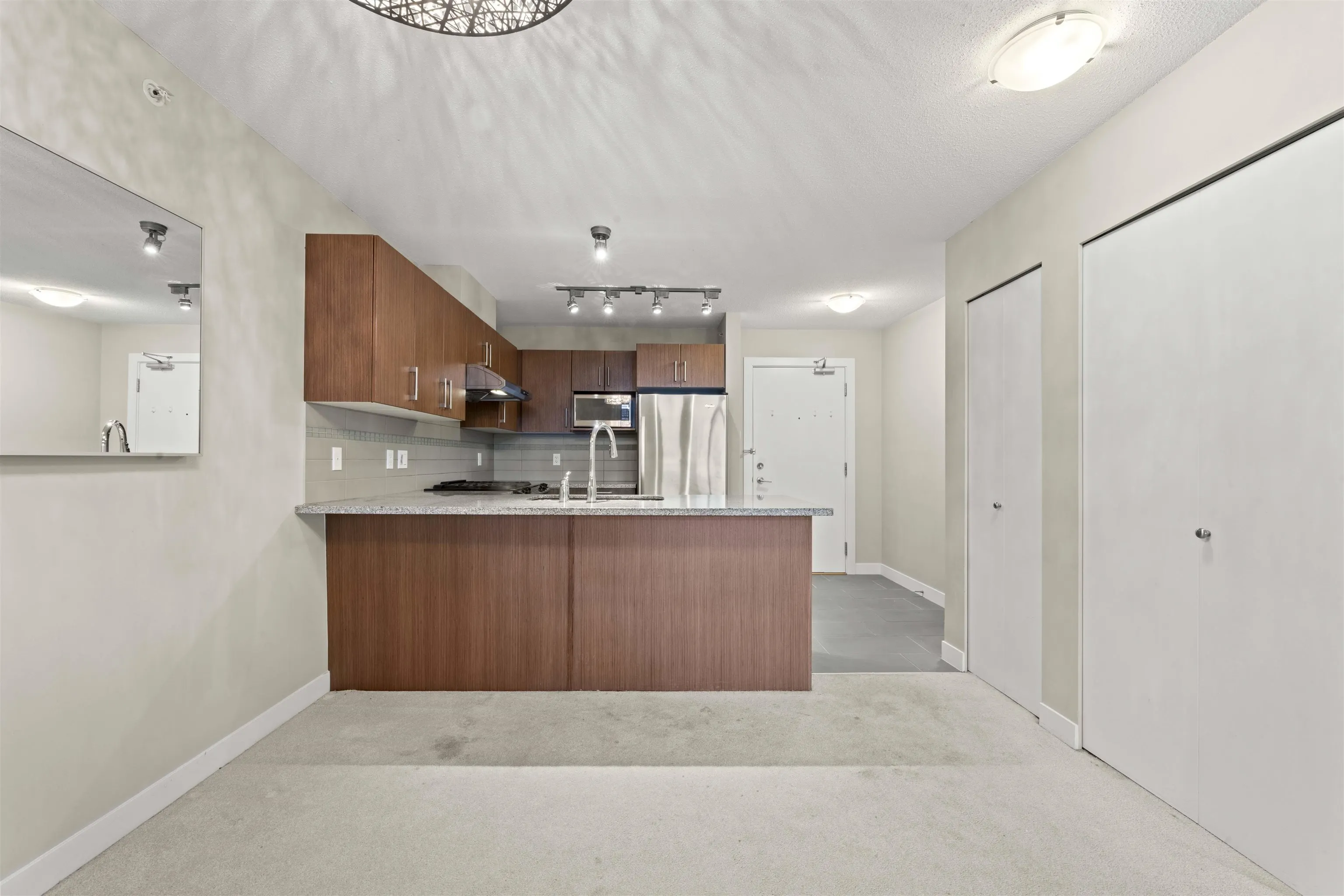 407 6800 Eckersley Road