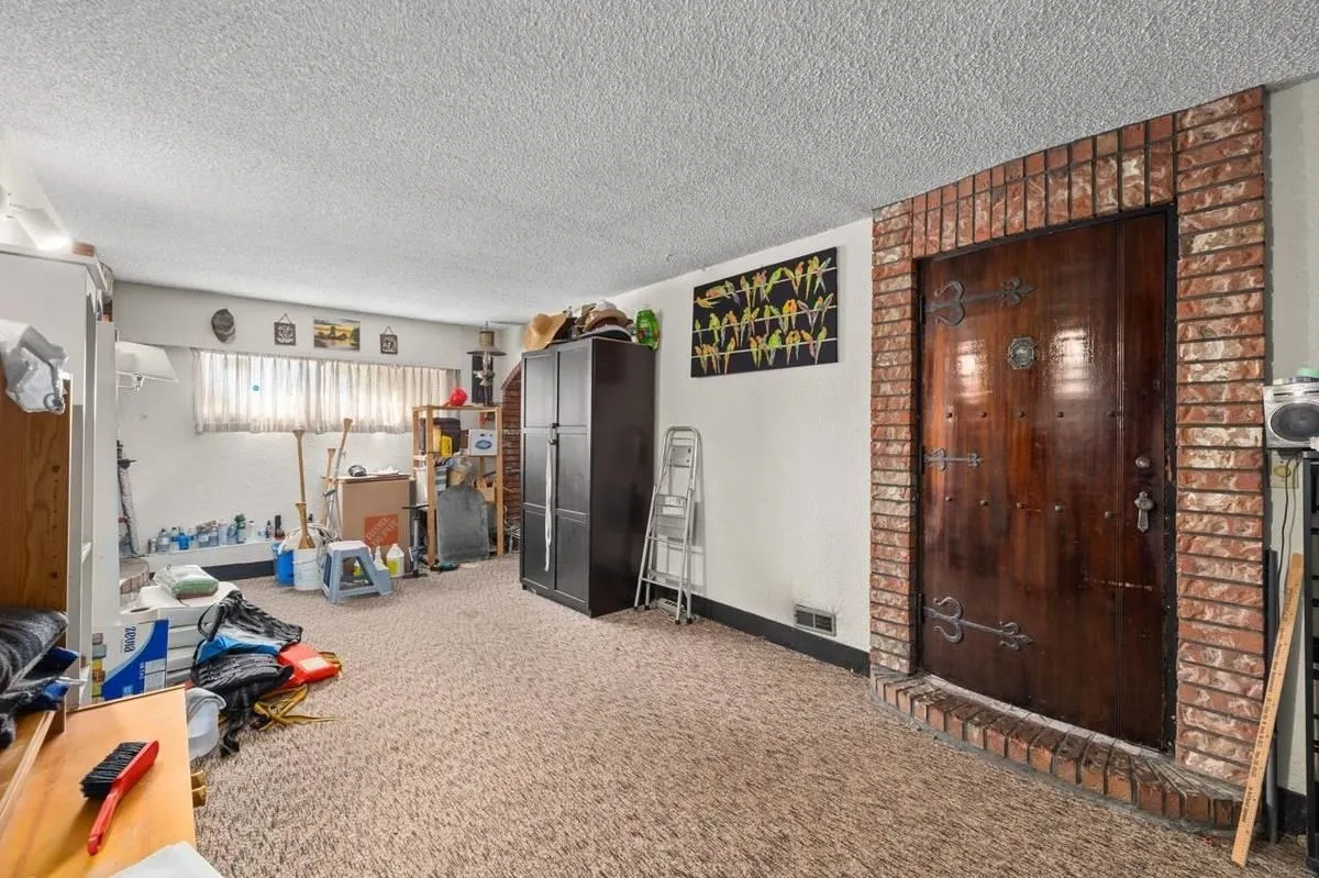 415 Marmont Street