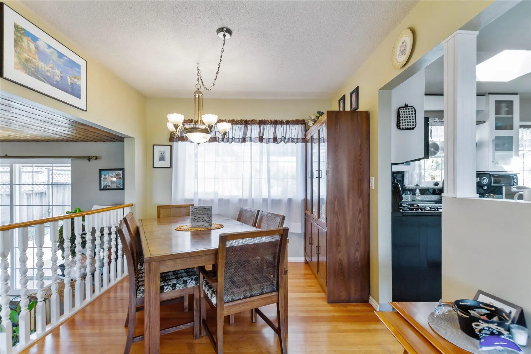1571 Hammond Avenue