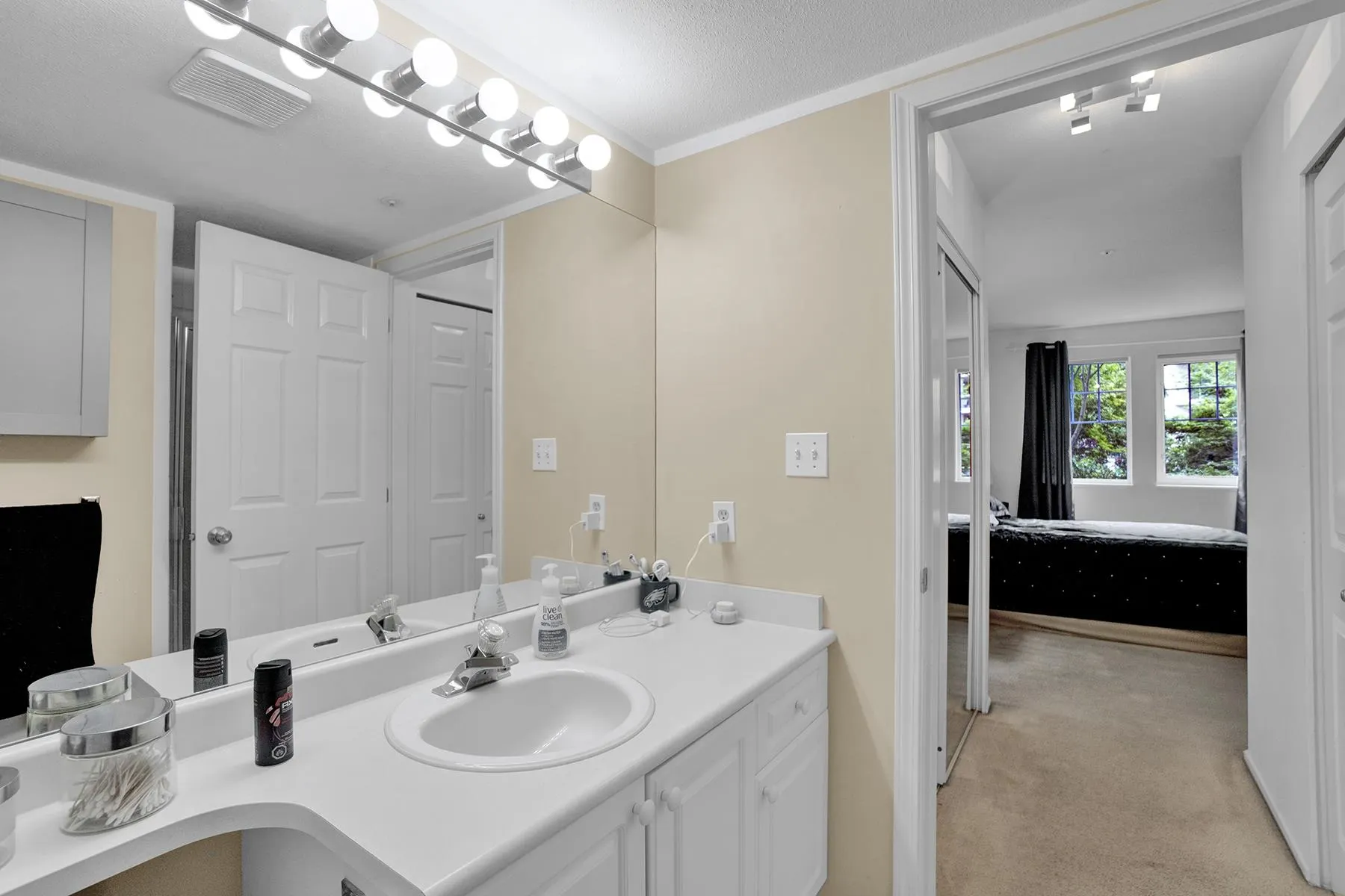 313 3085 Primrose Lane