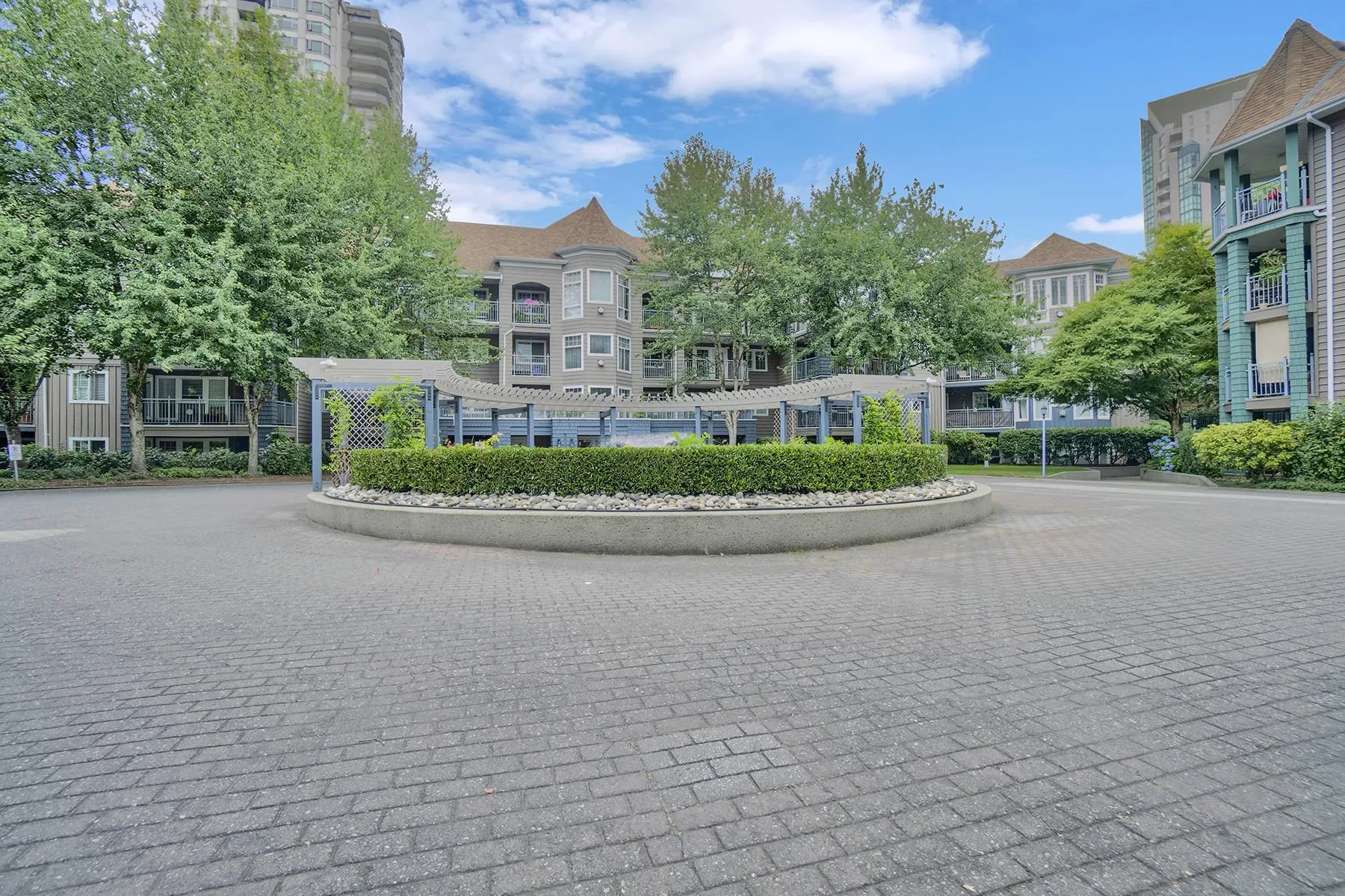 313 3085 Primrose Lane