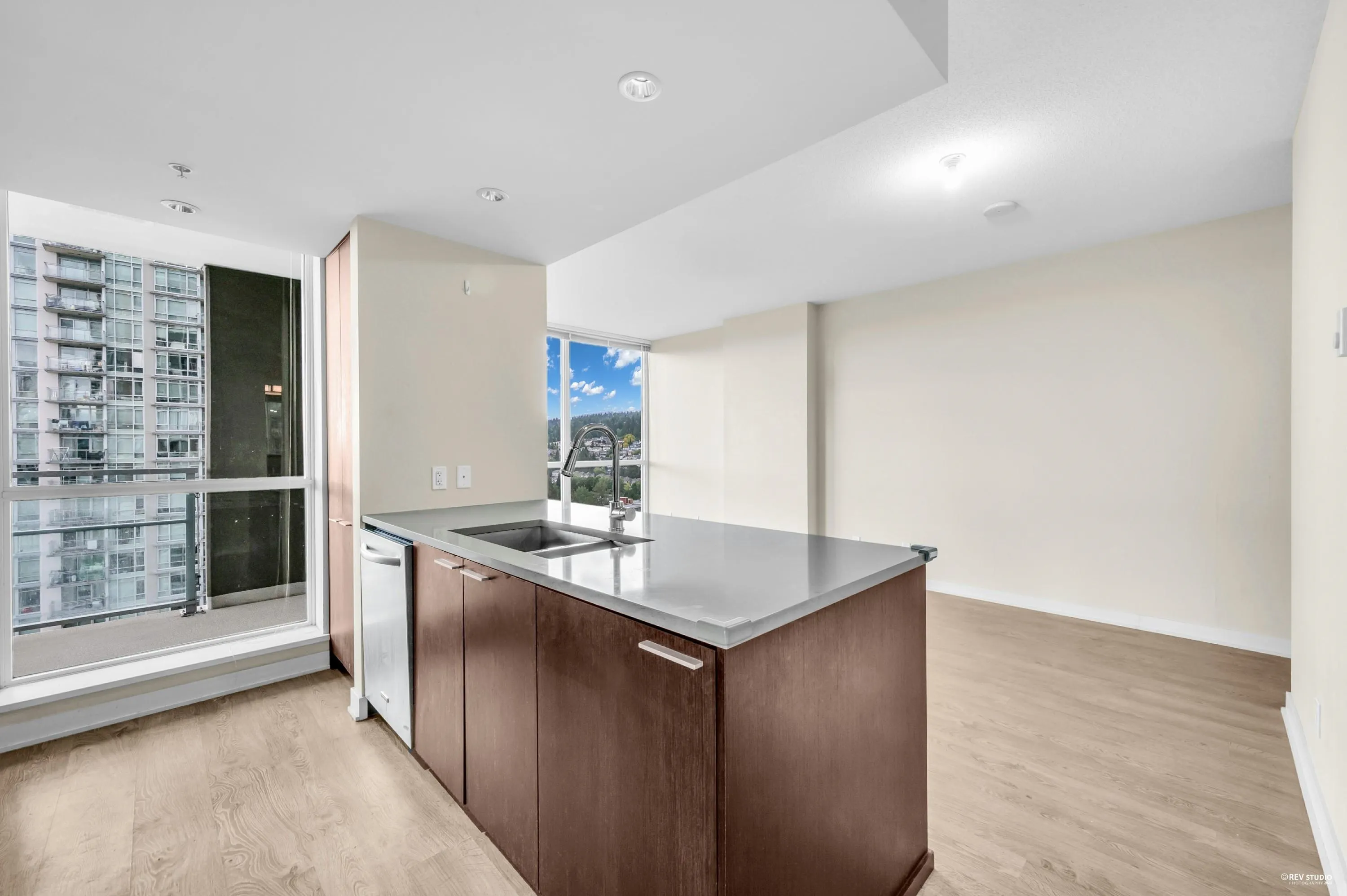 2307 2975 Atlantic Avenue