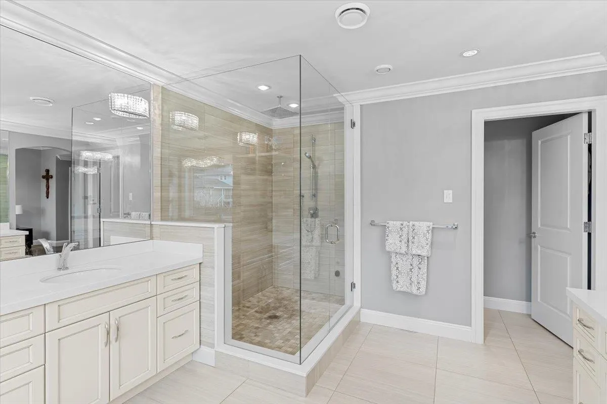 7158 Ridgeview Drive