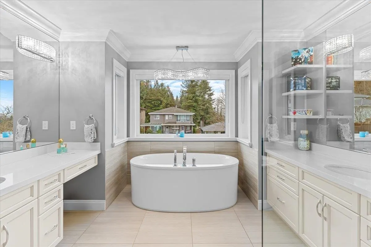 7158 Ridgeview Drive