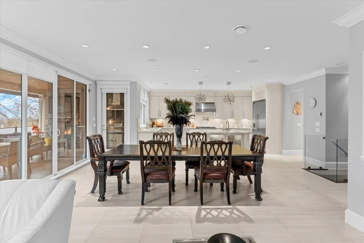 7158 Ridgeview Drive