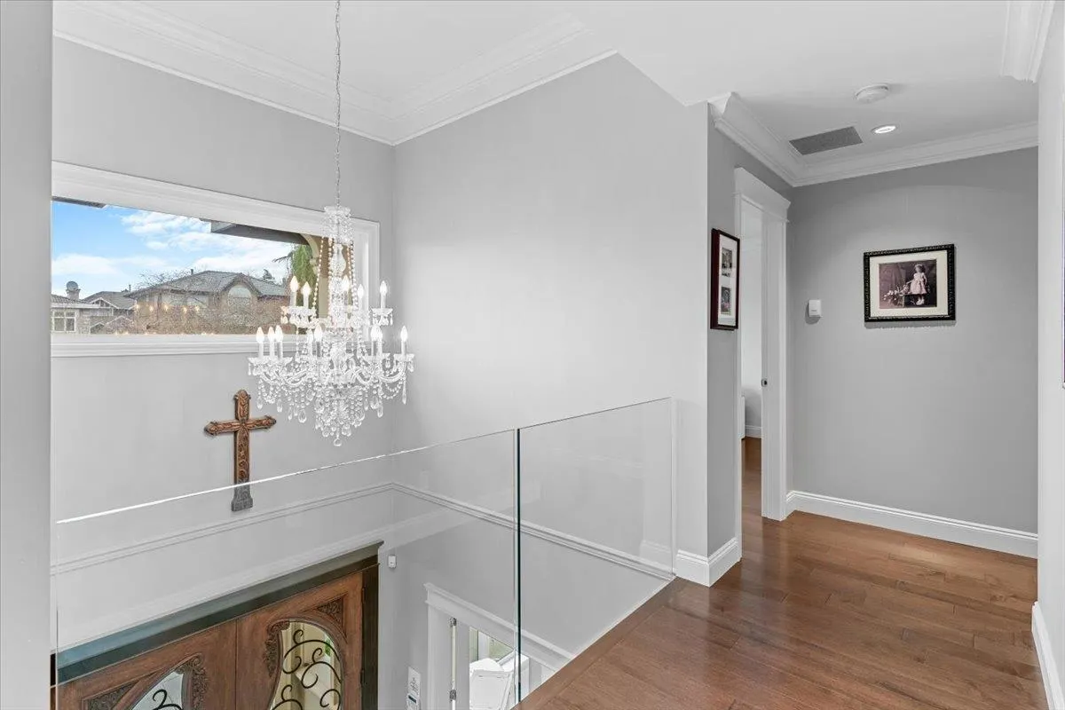 7158 Ridgeview Drive