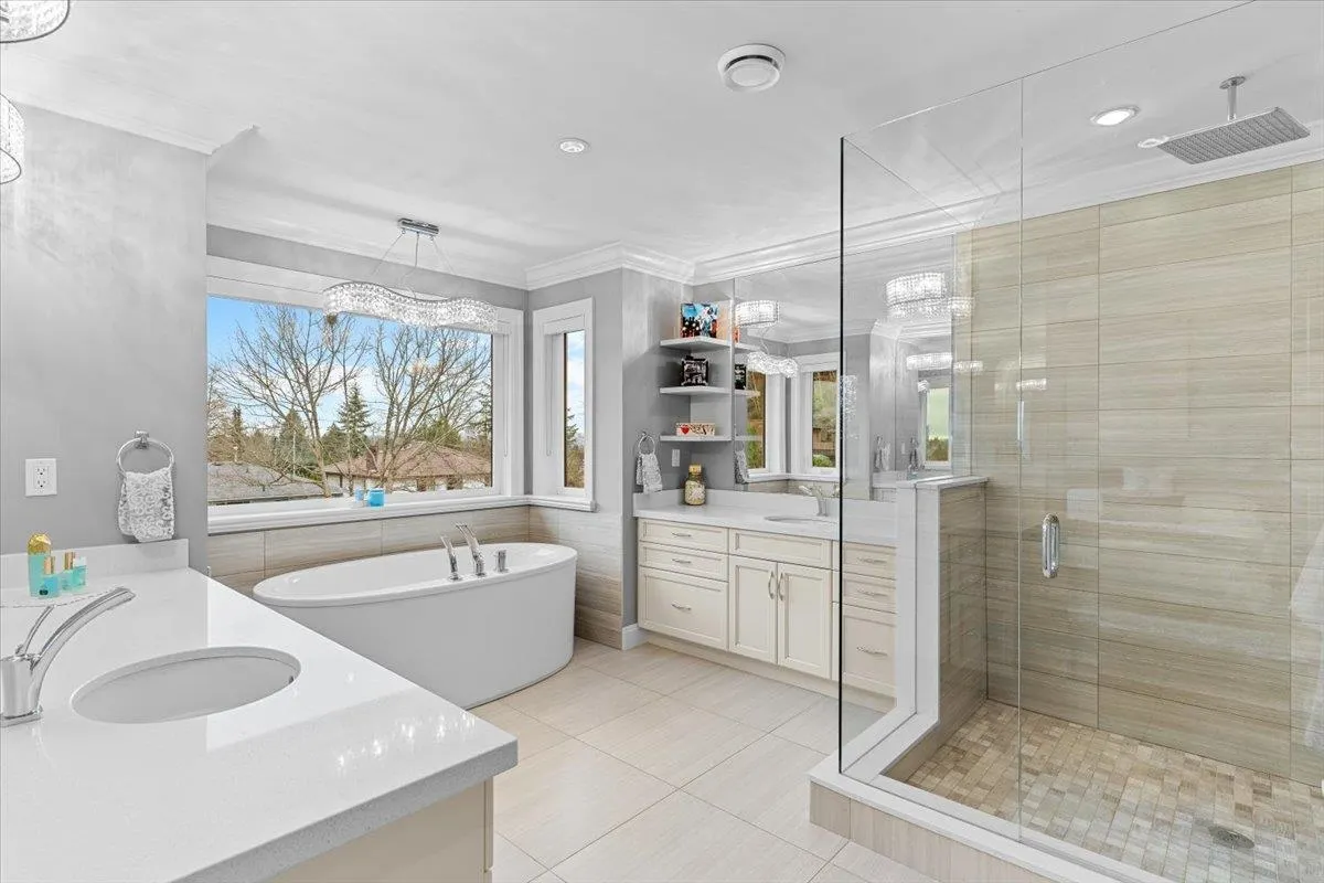 7158 Ridgeview Drive