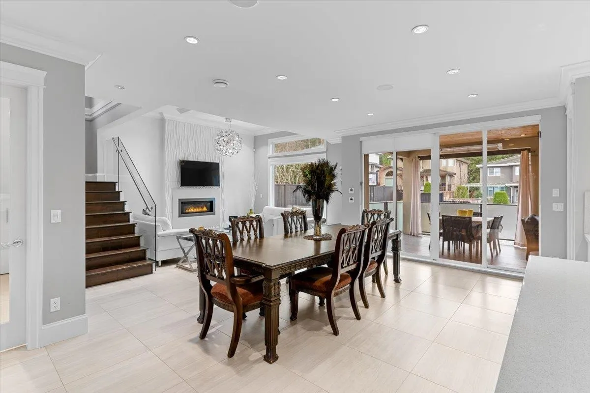 7158 Ridgeview Drive