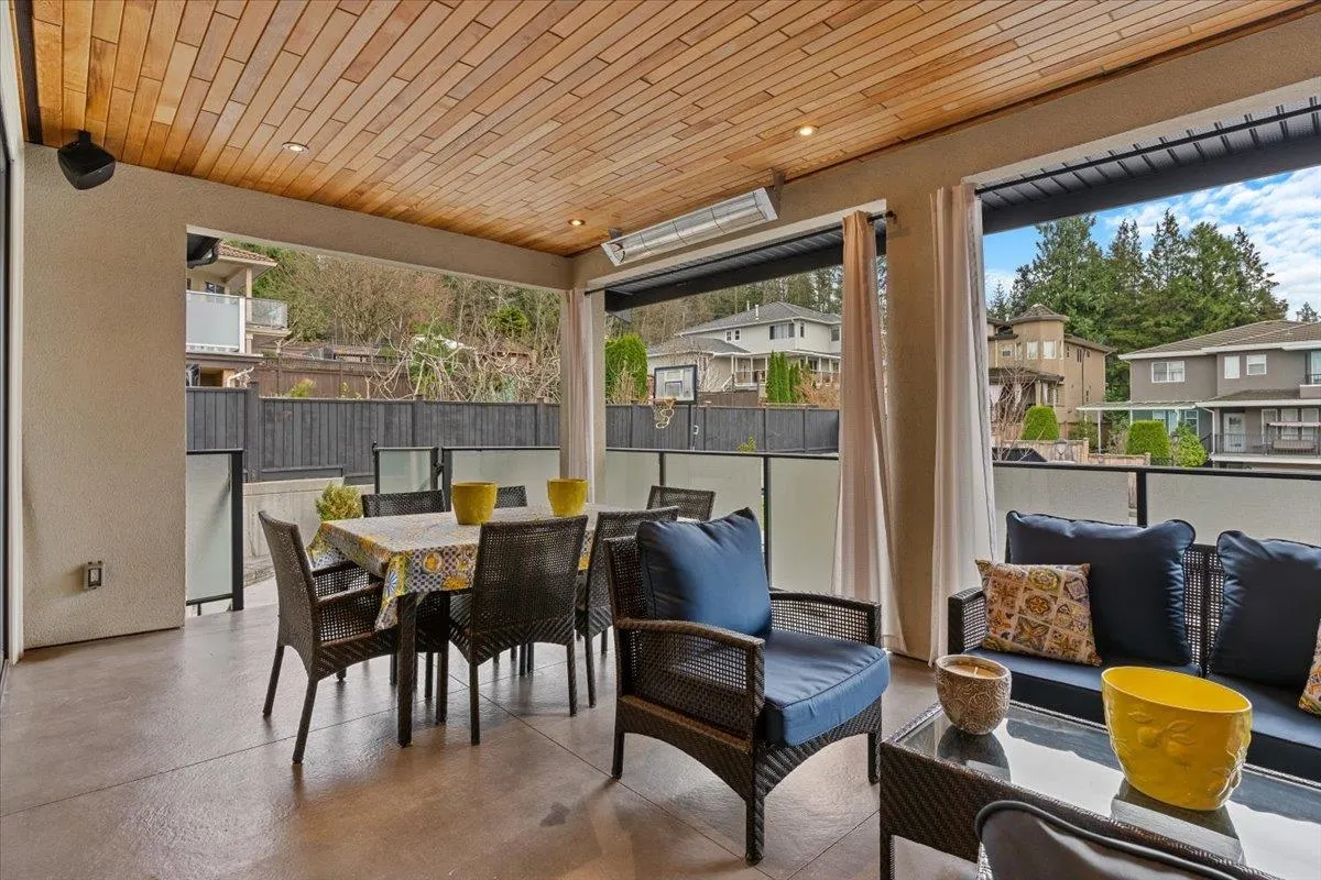 7158 Ridgeview Drive