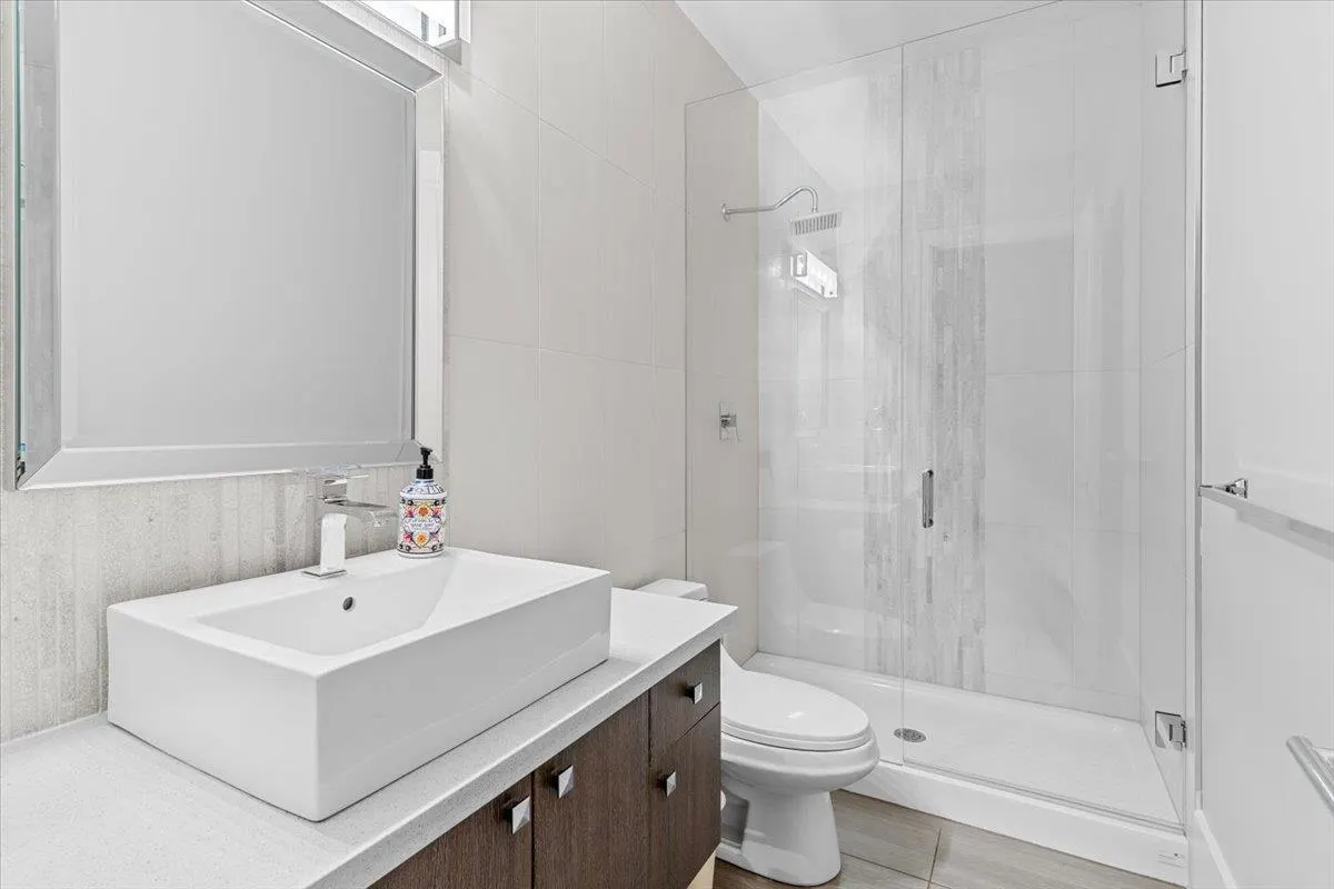 7158 Ridgeview Drive