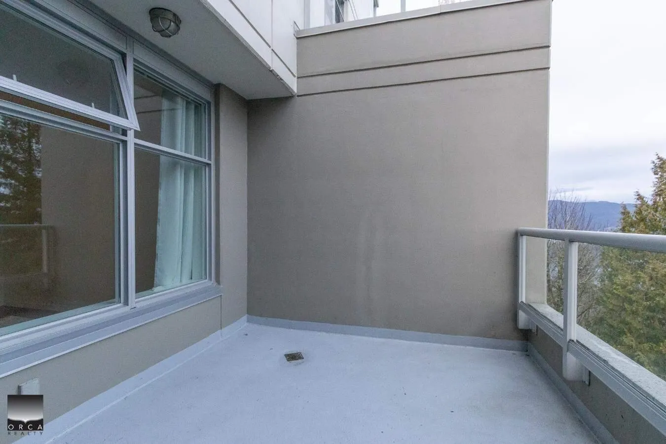 707 9232 University Crescent