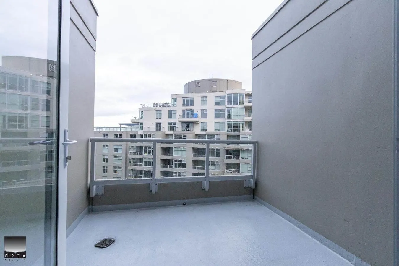 707 9232 University Crescent
