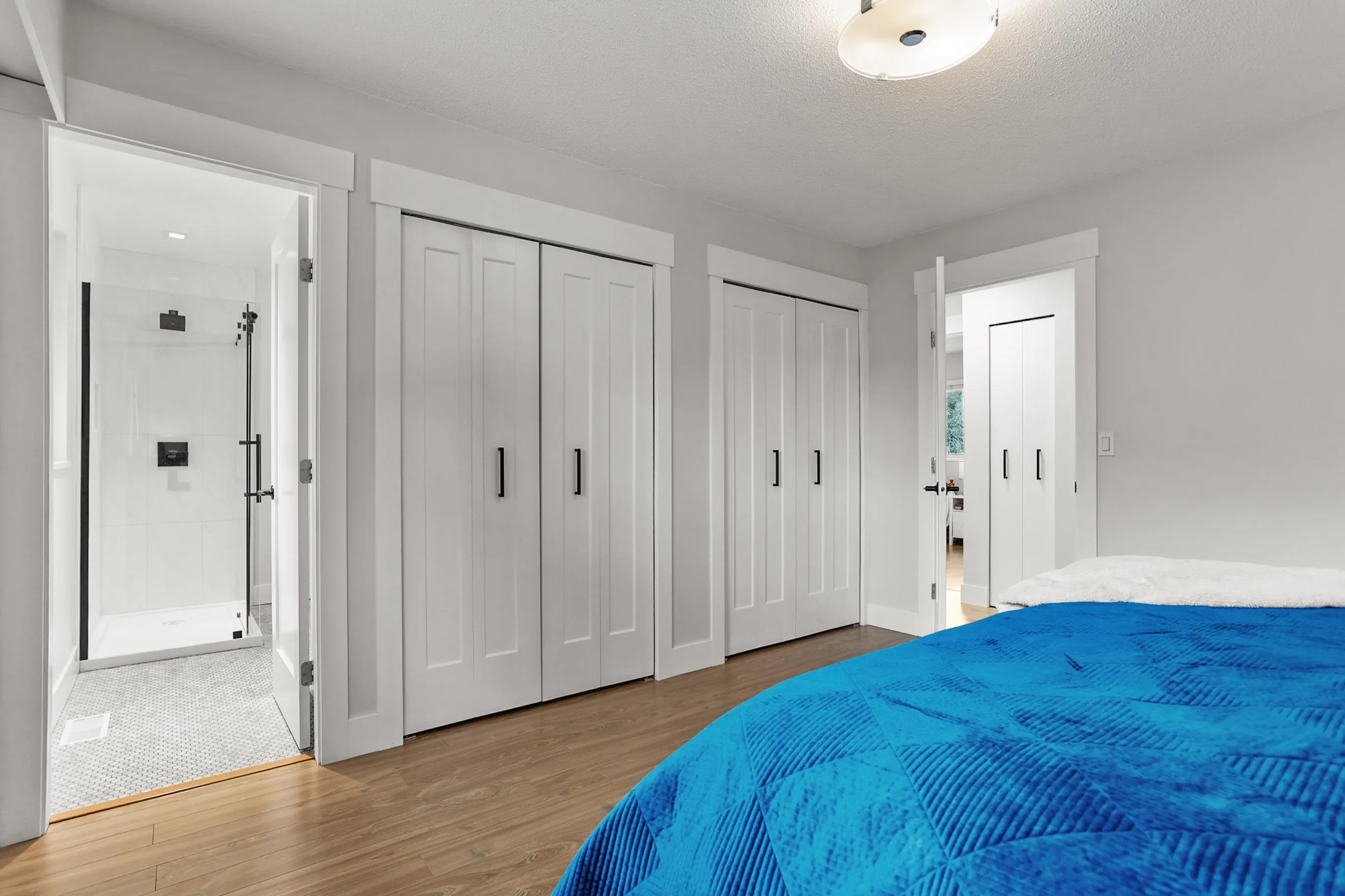 20882 Alpine Crescent