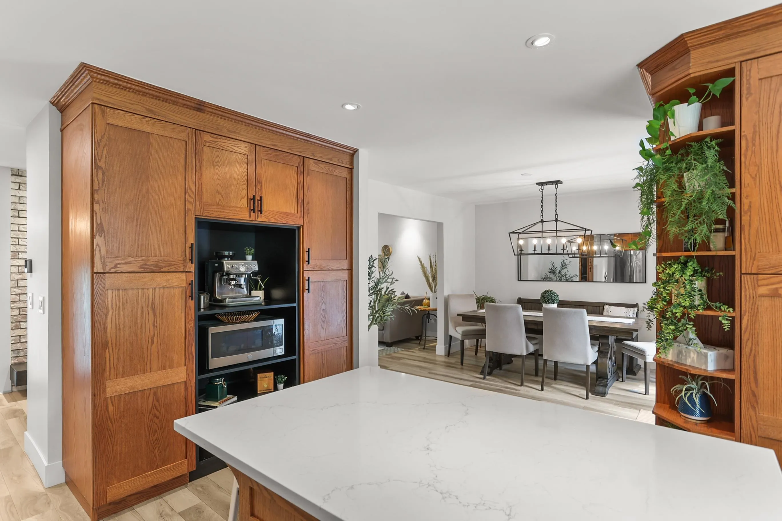 20882 Alpine Crescent