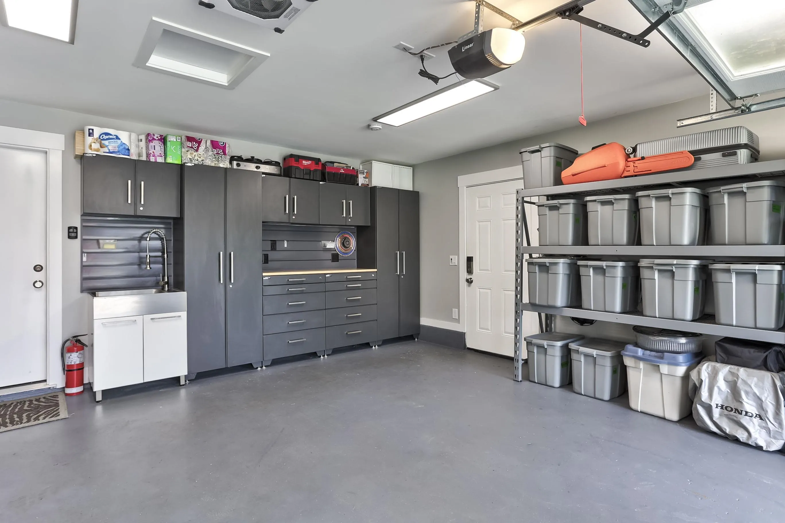 20882 Alpine Crescent