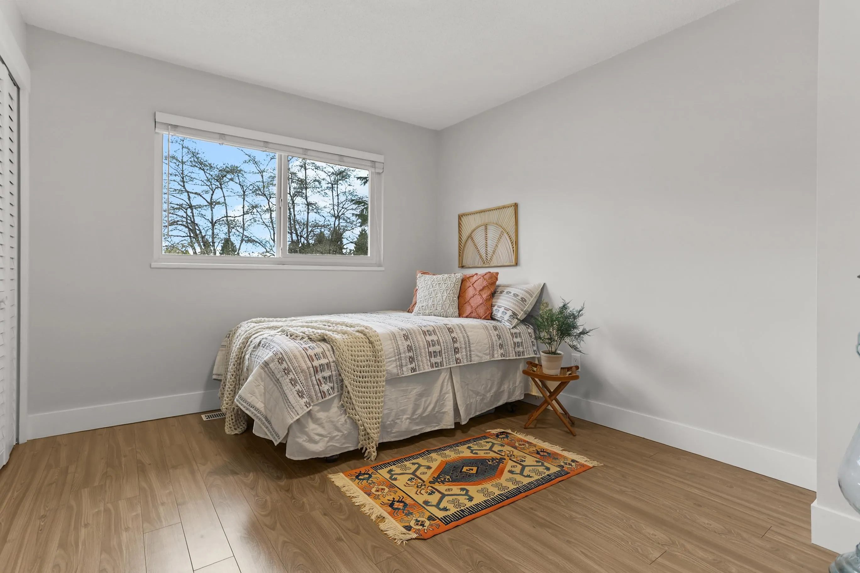 20882 Alpine Crescent