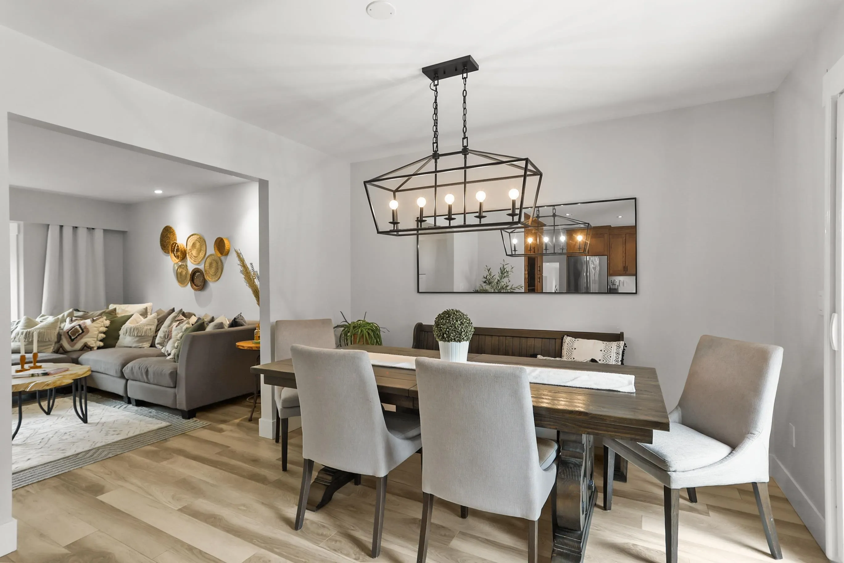 20882 Alpine Crescent