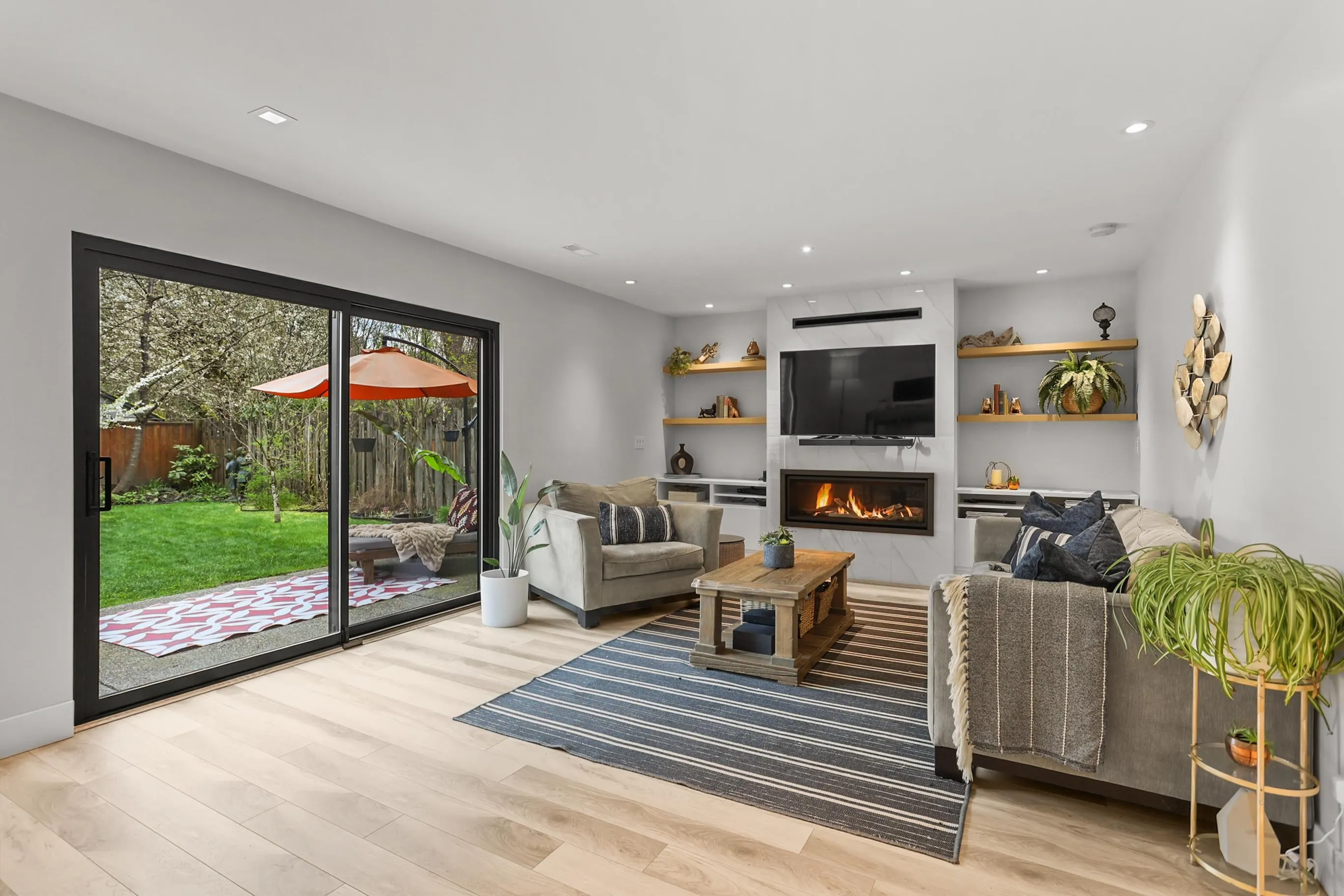 20882 Alpine Crescent