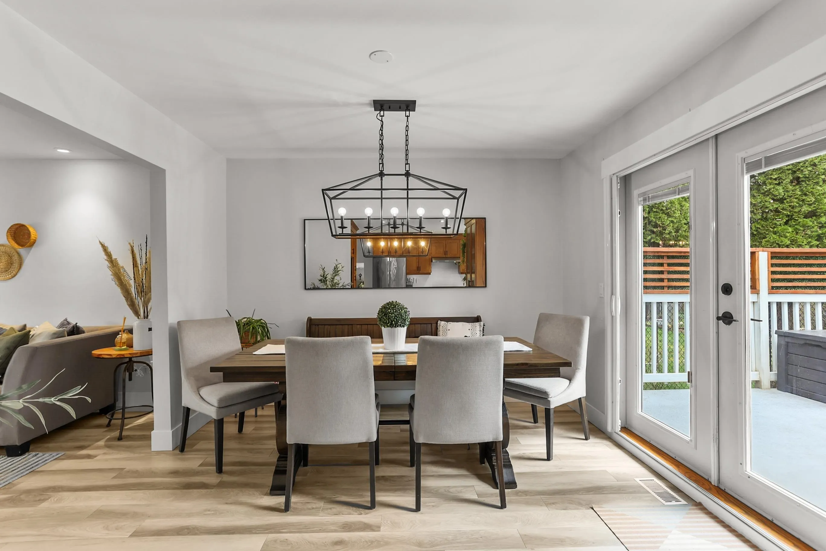 20882 Alpine Crescent