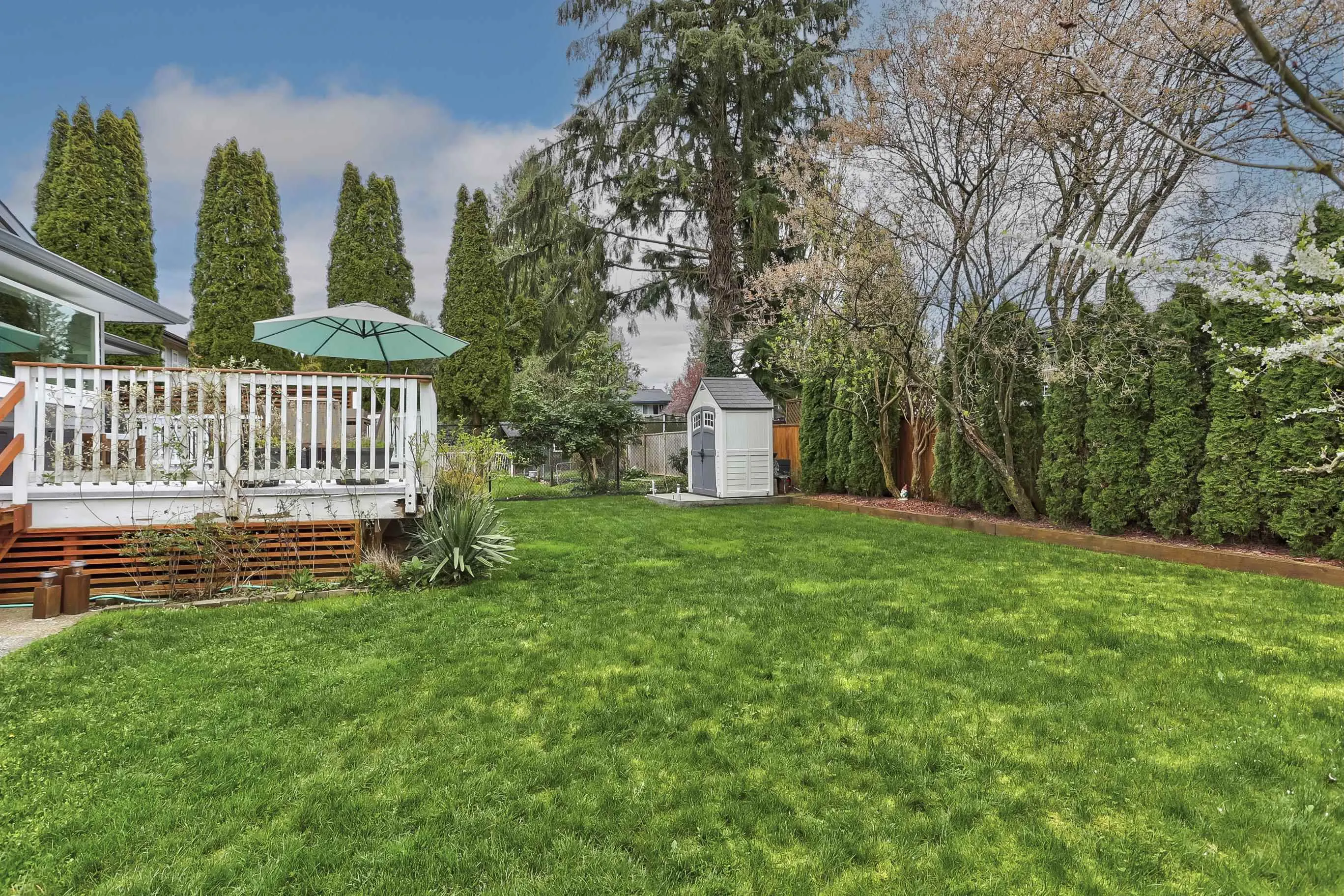 20882 Alpine Crescent