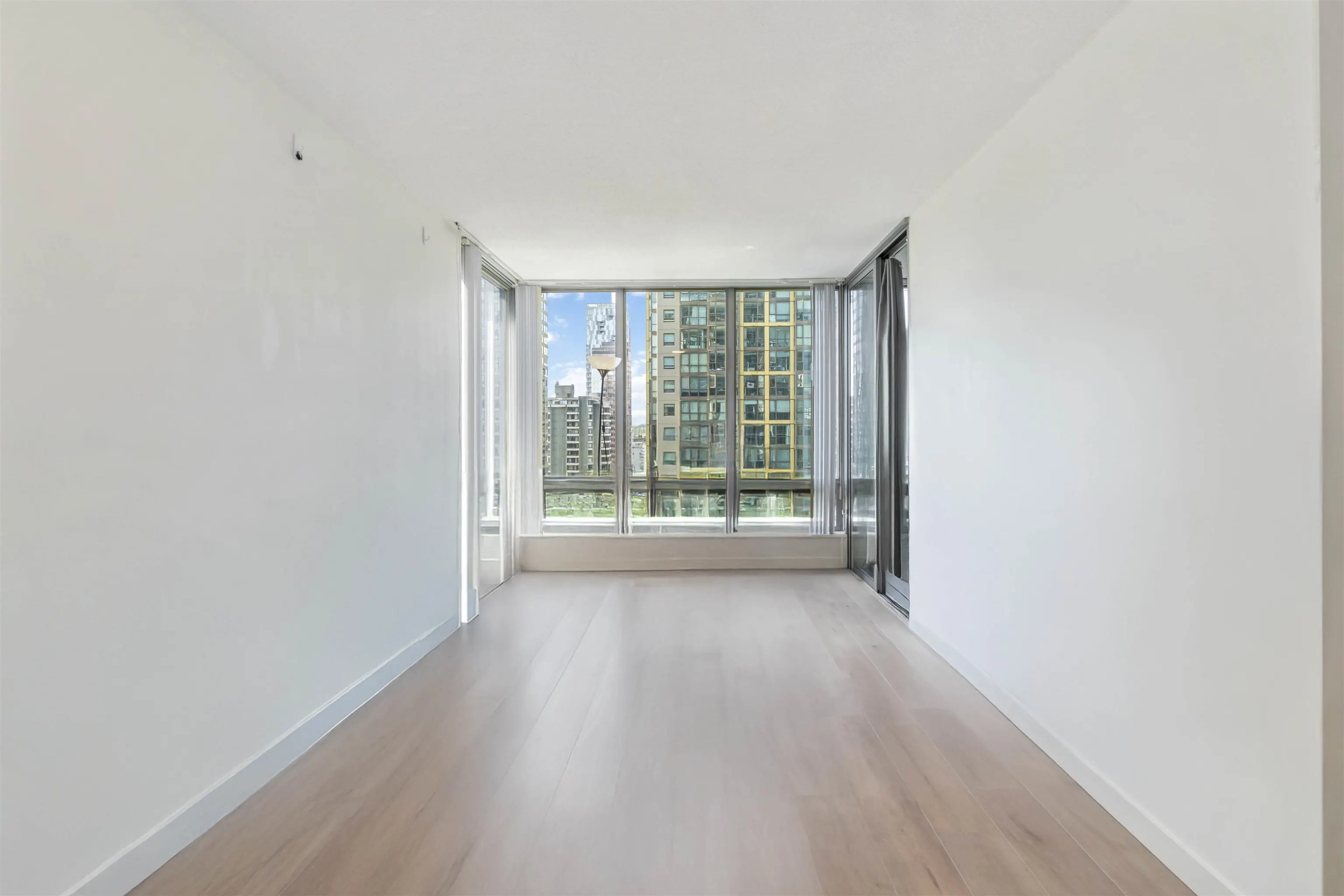 1408 1288 W Georgia Street