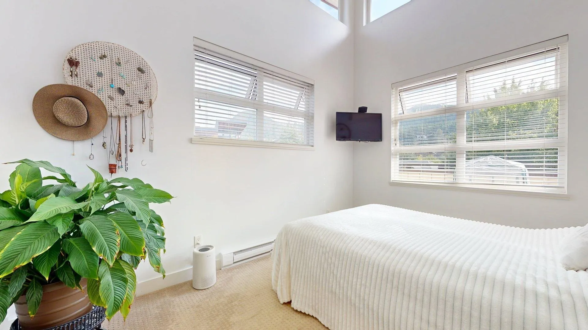 324 41105 Tantalus Road