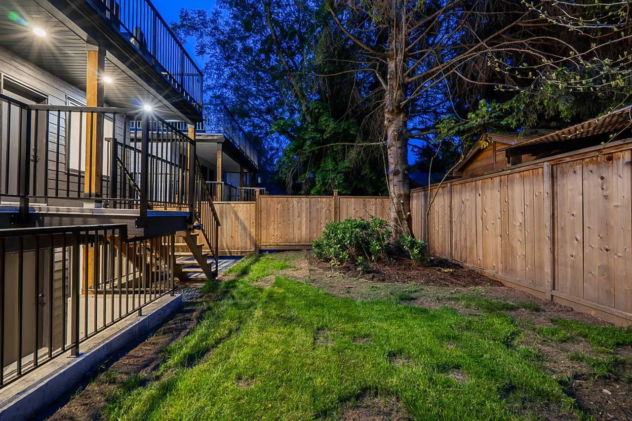 855 Lee Street