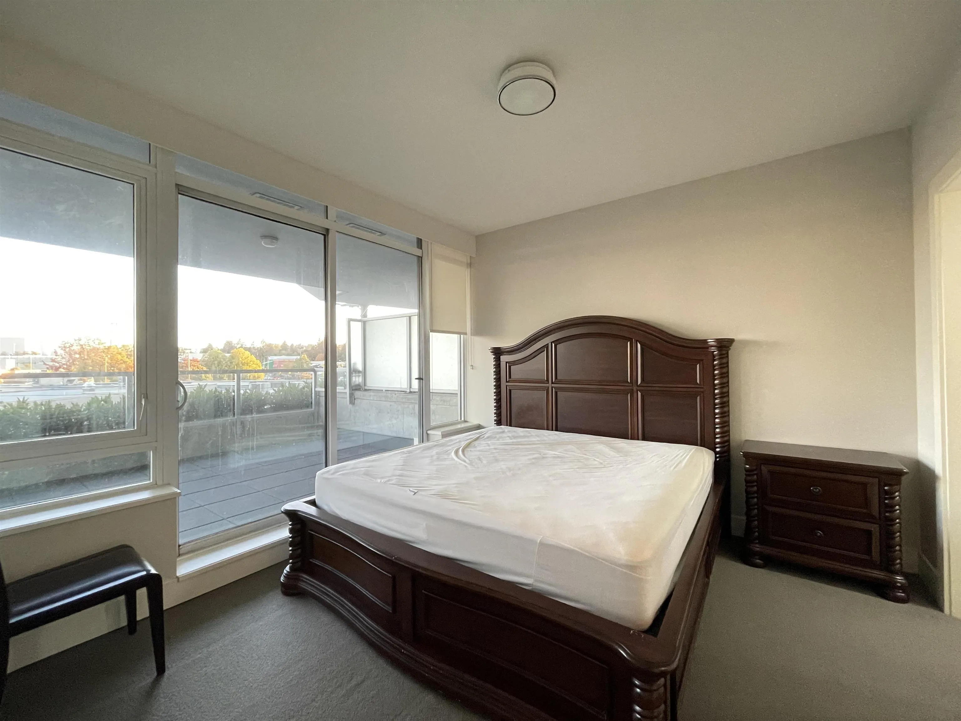 100 888 Arthur Erickson Place