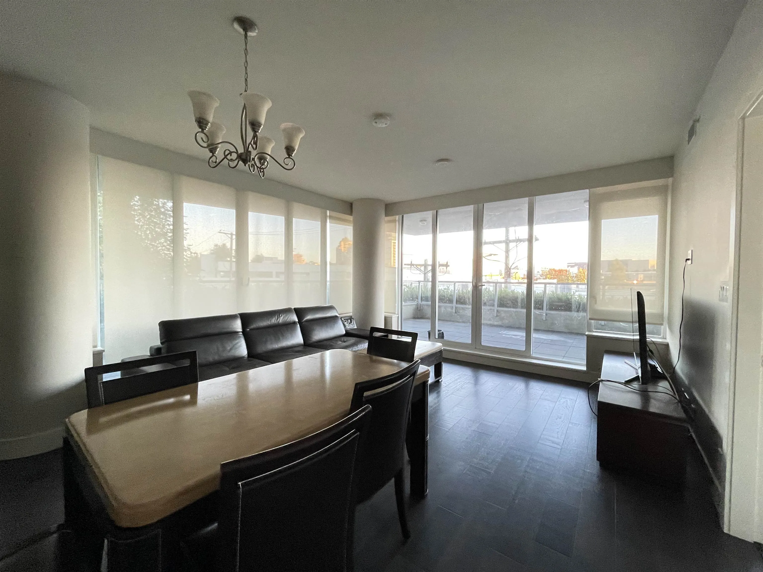 100 888 Arthur Erickson Place