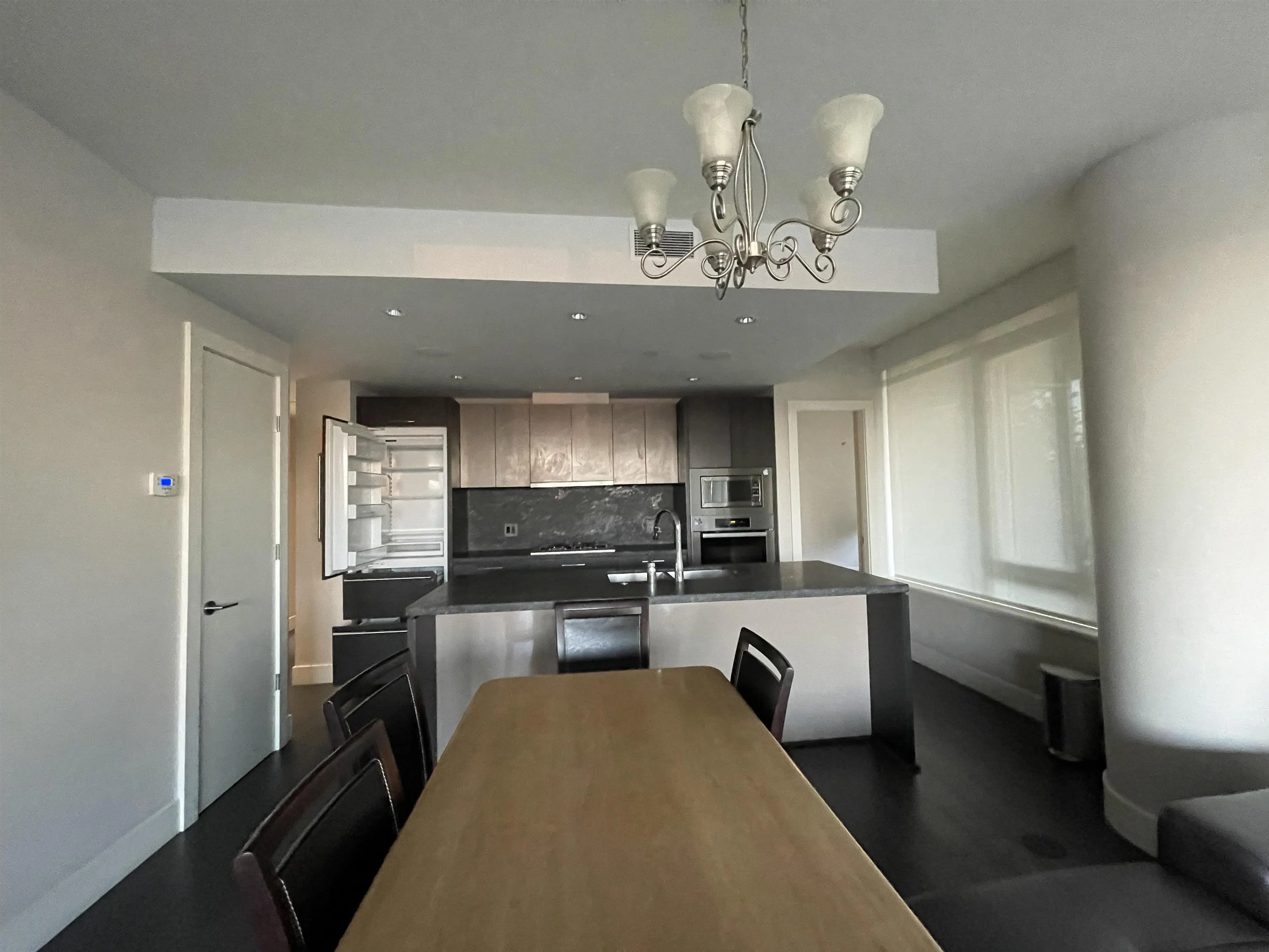 100 888 Arthur Erickson Place