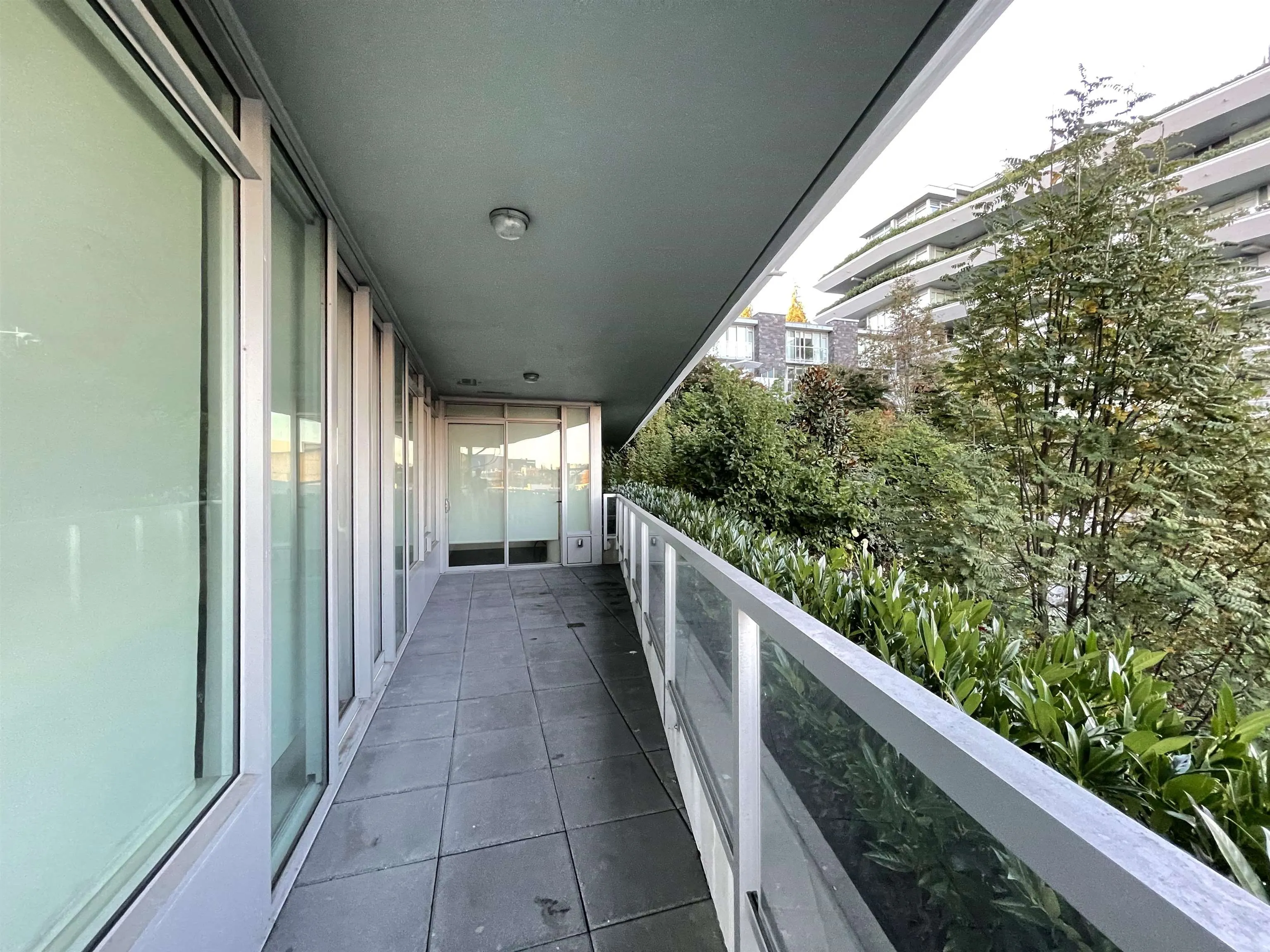 100 888 Arthur Erickson Place