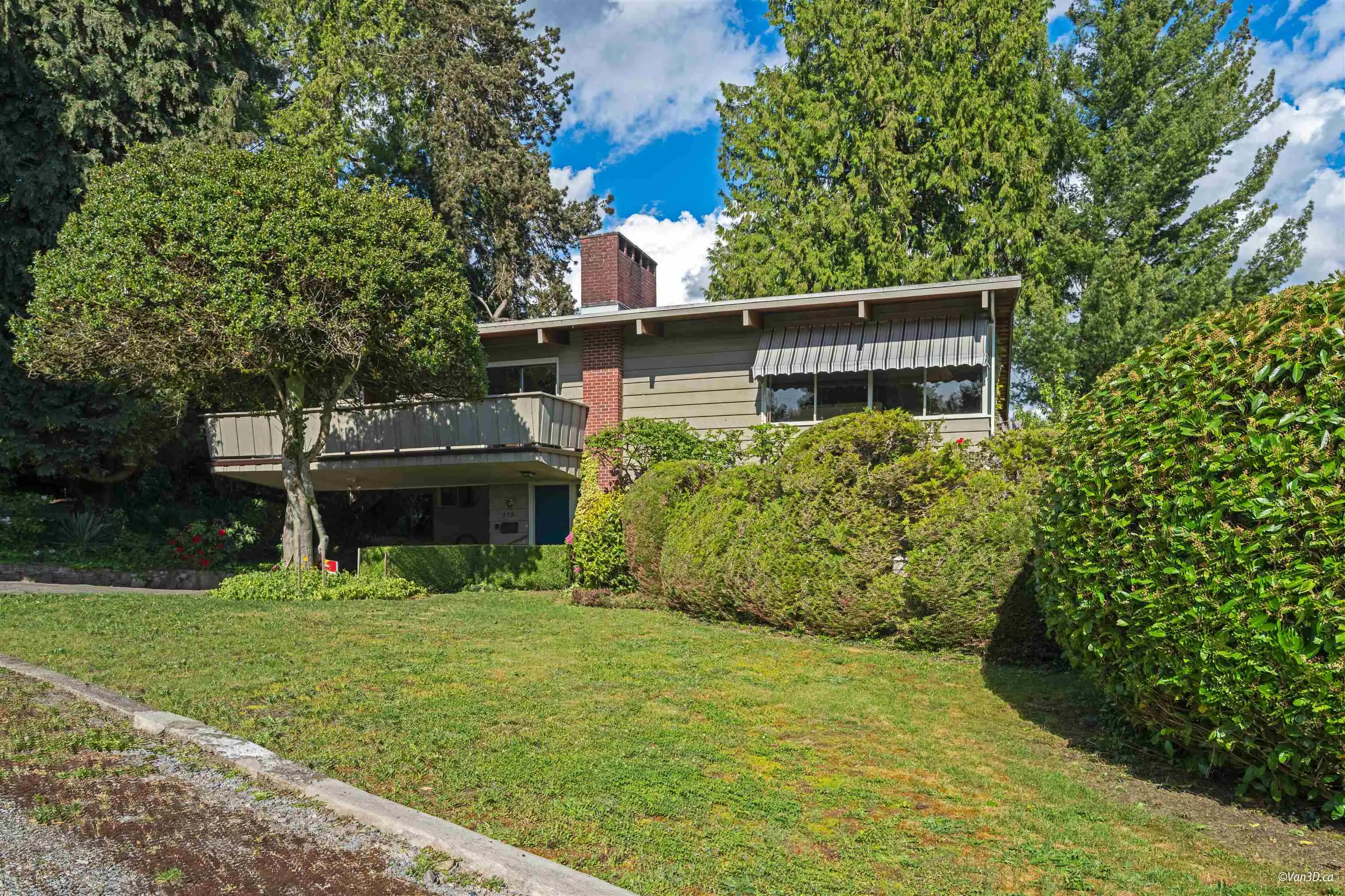 1752 Ottawa Place