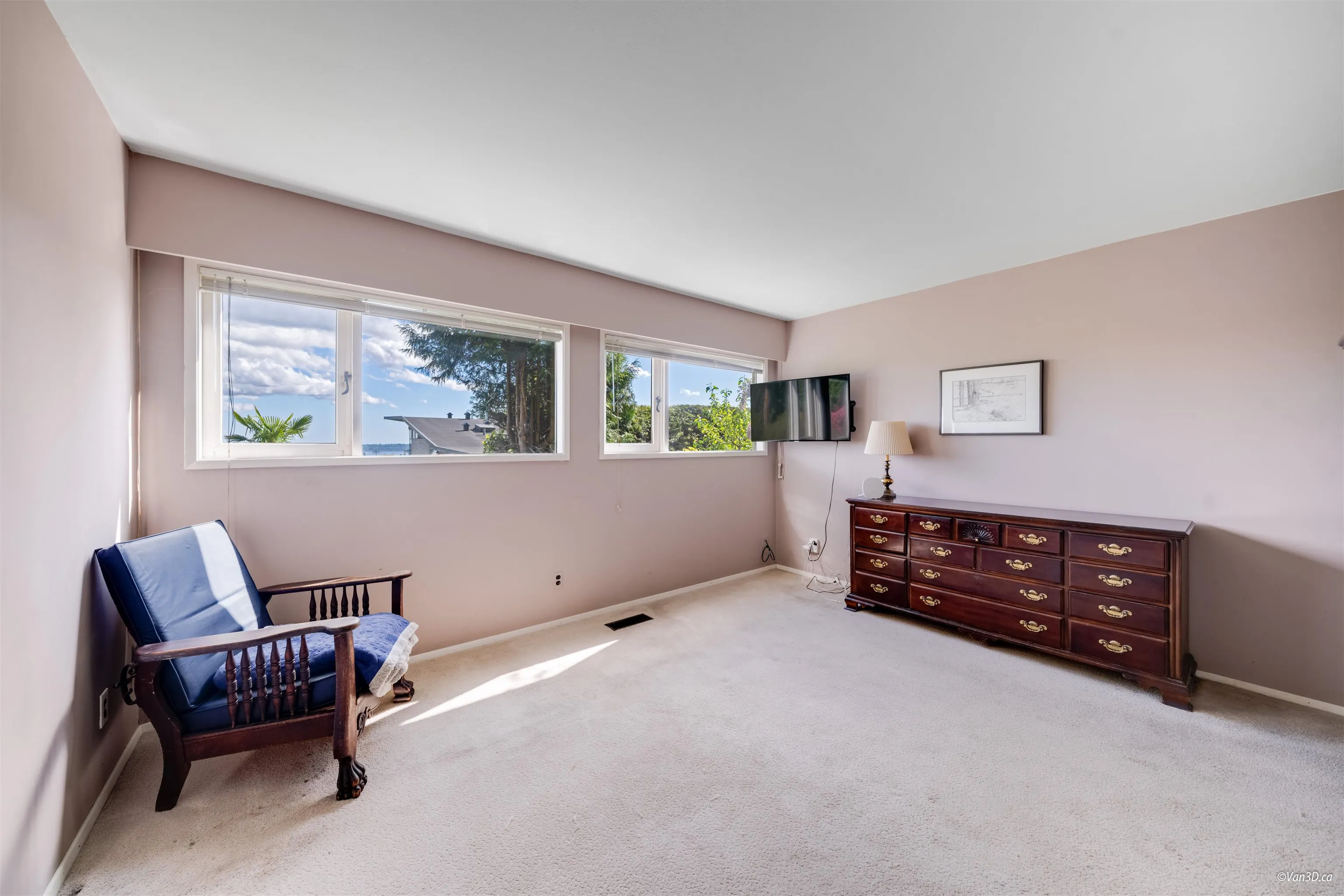 1752 Ottawa Place