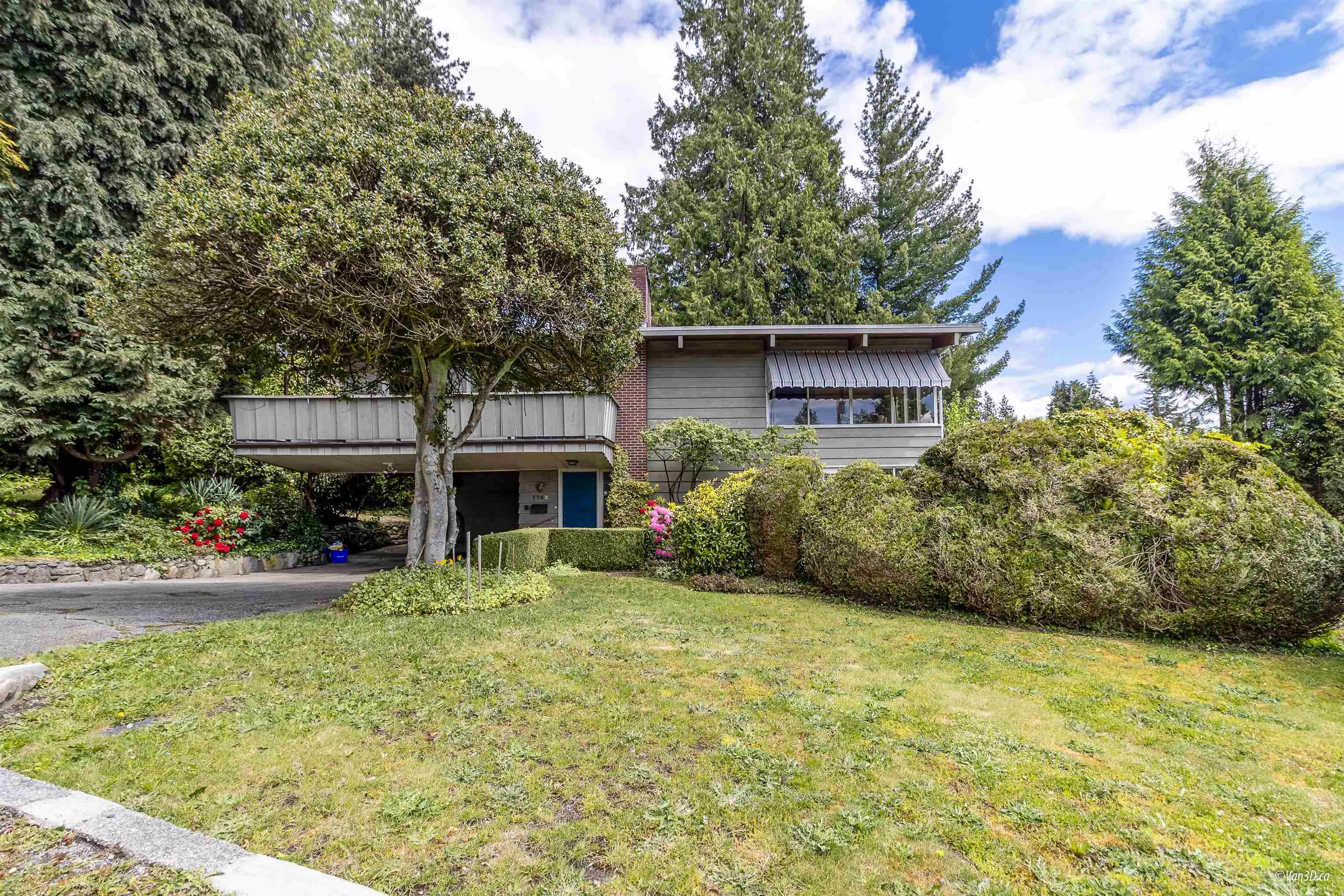 1752 Ottawa Place