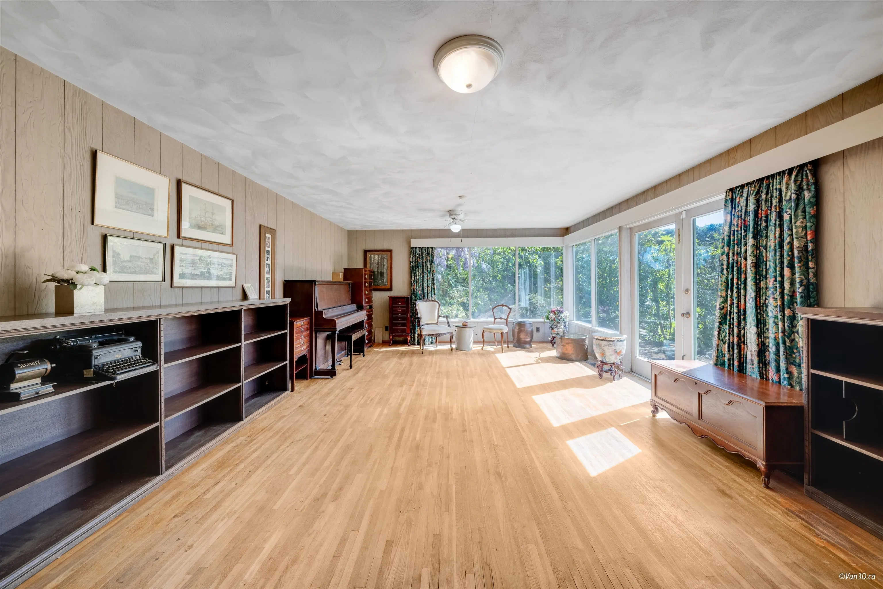 1752 Ottawa Place
