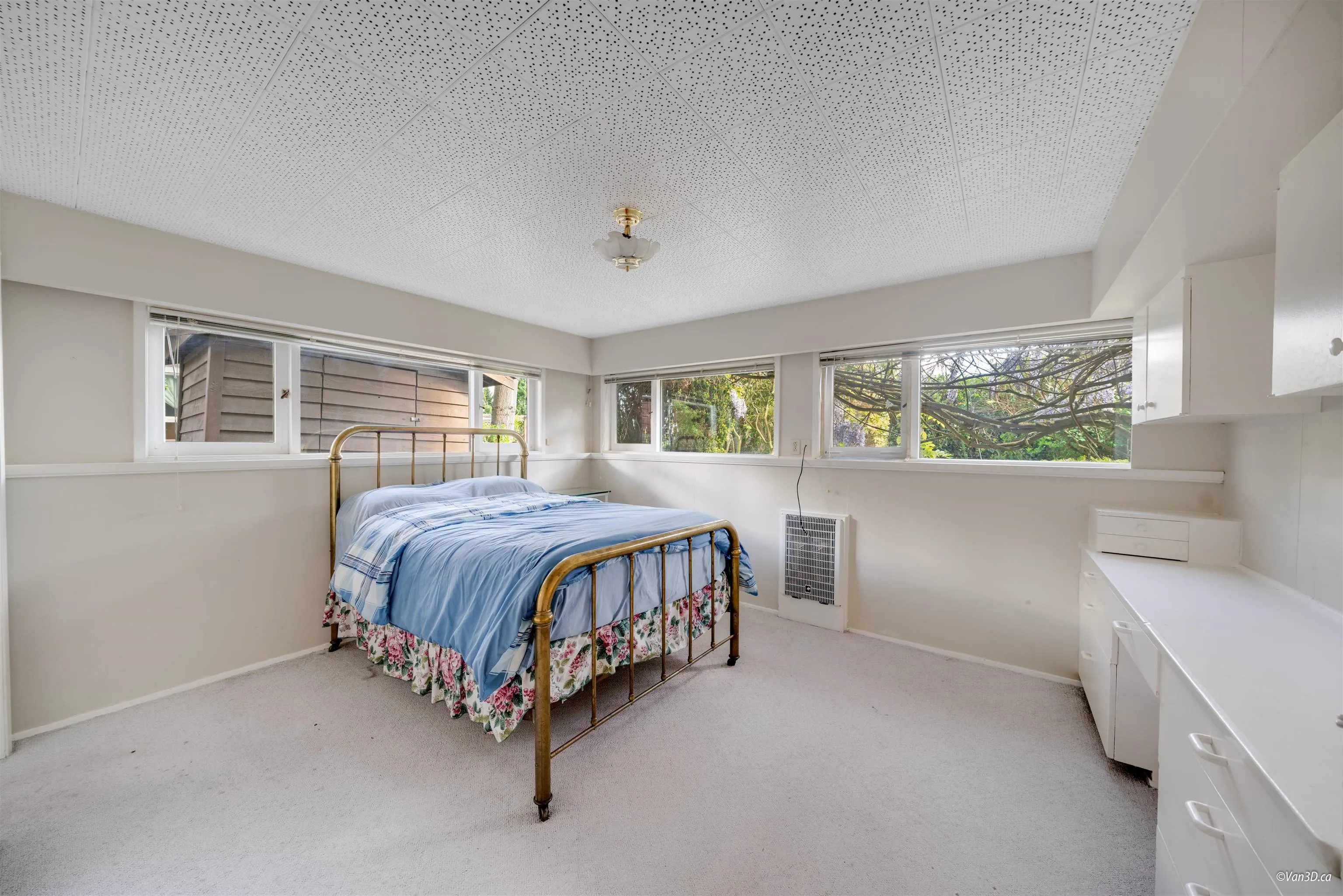 1752 Ottawa Place
