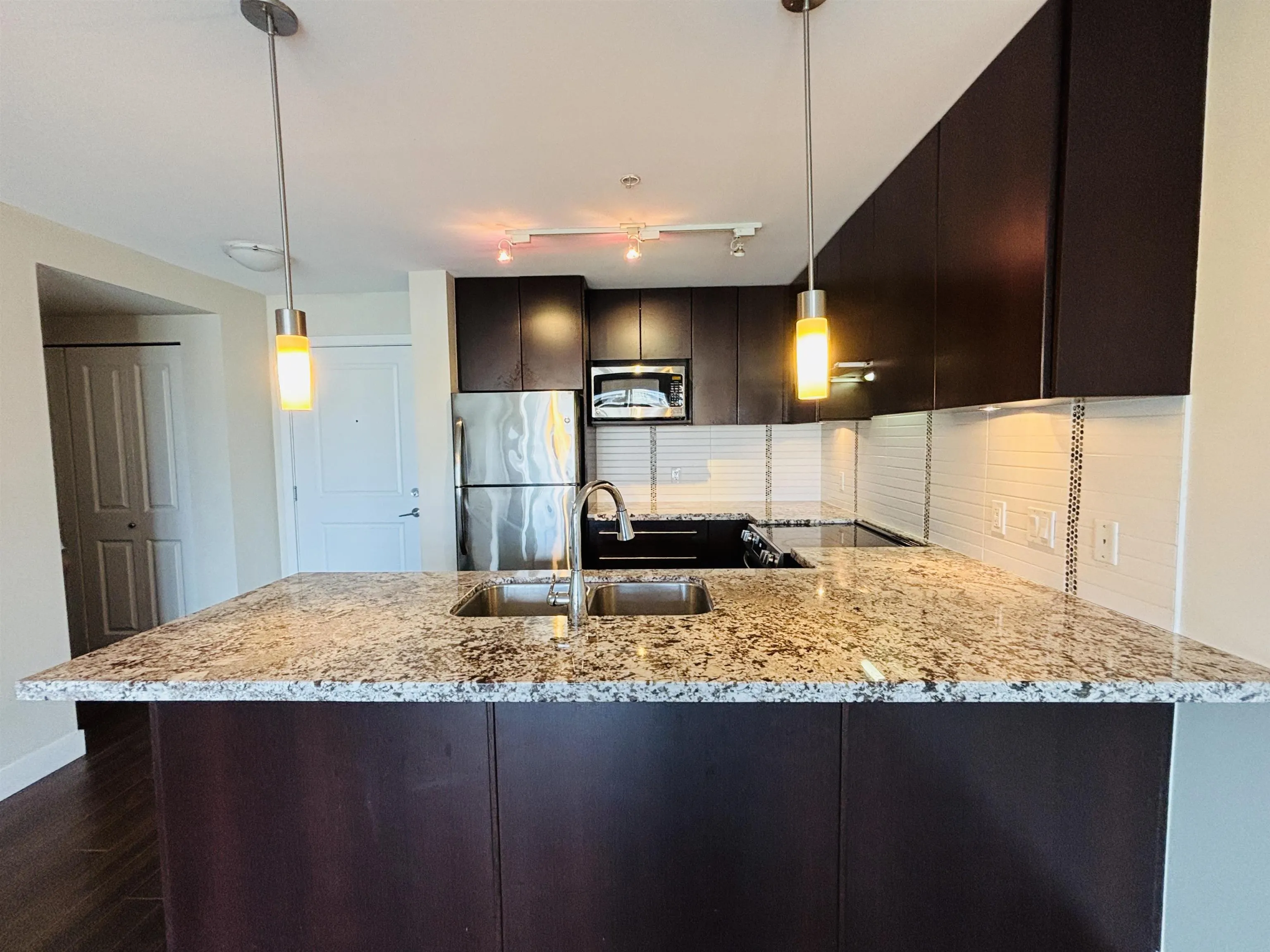 309 15775 Croydon Drive