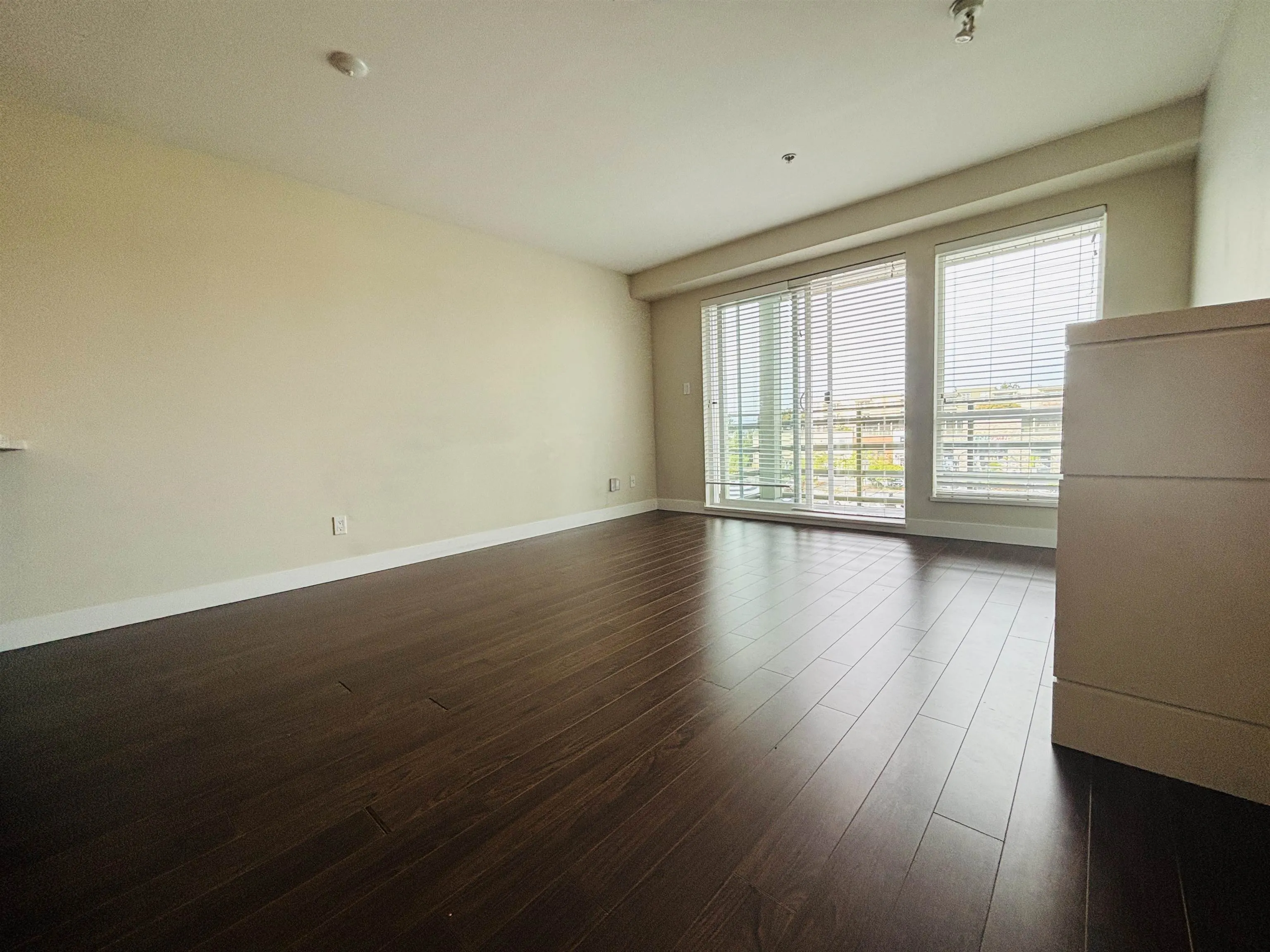 309 15775 Croydon Drive