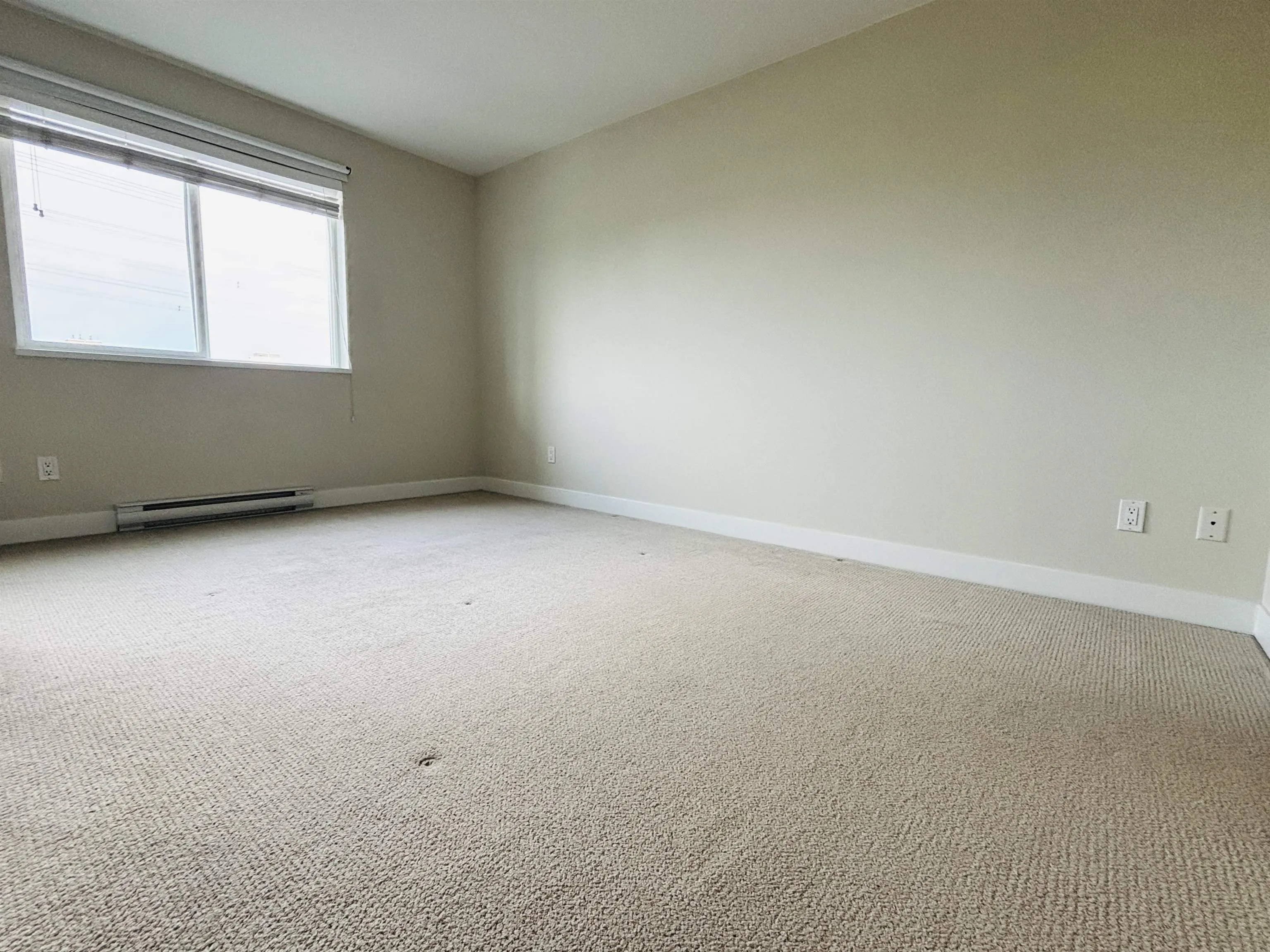 309 15775 Croydon Drive