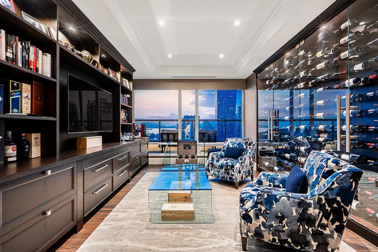 2802 428 Beach Crescent