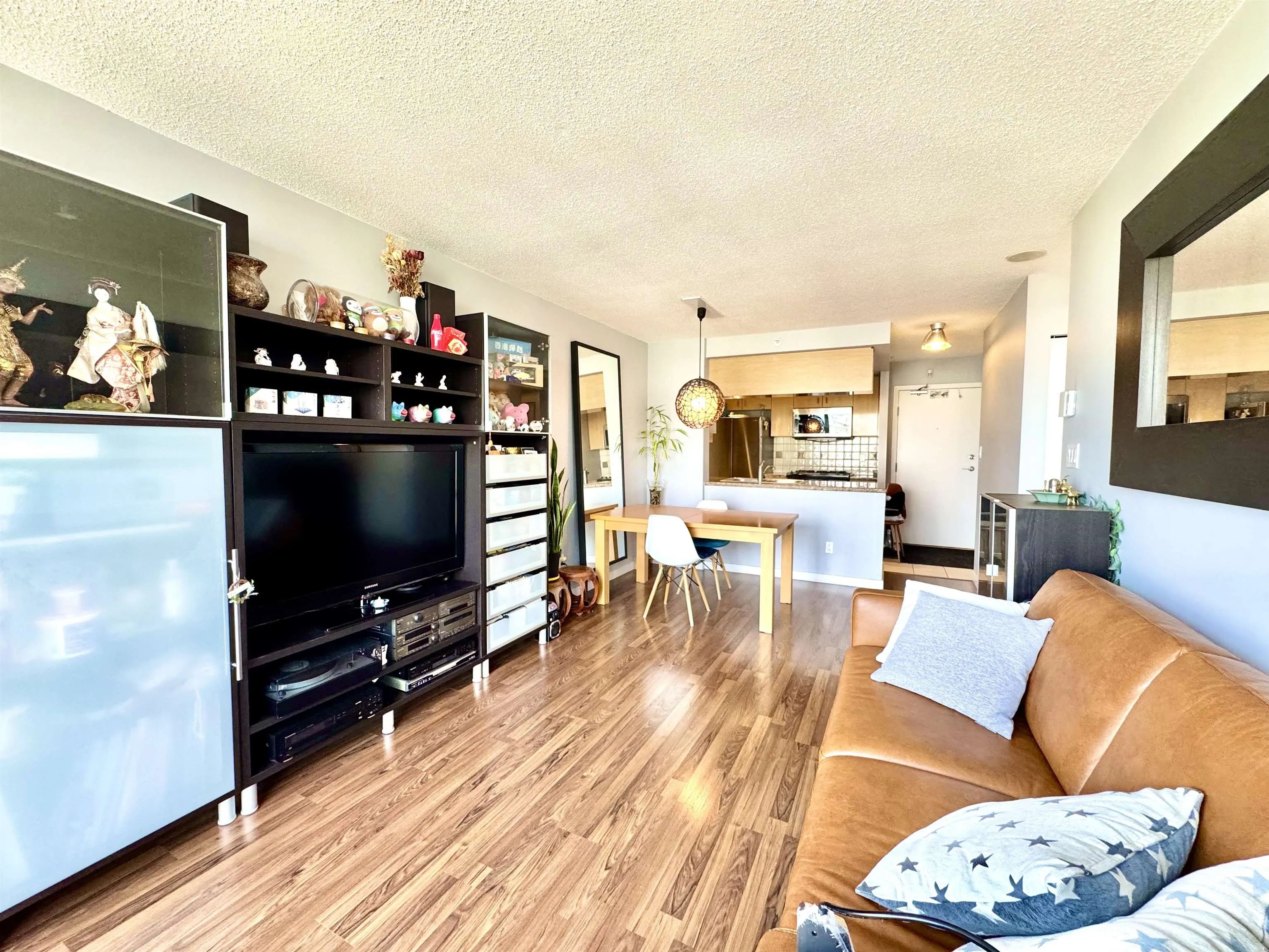3202 1033 Marinaside Crescent