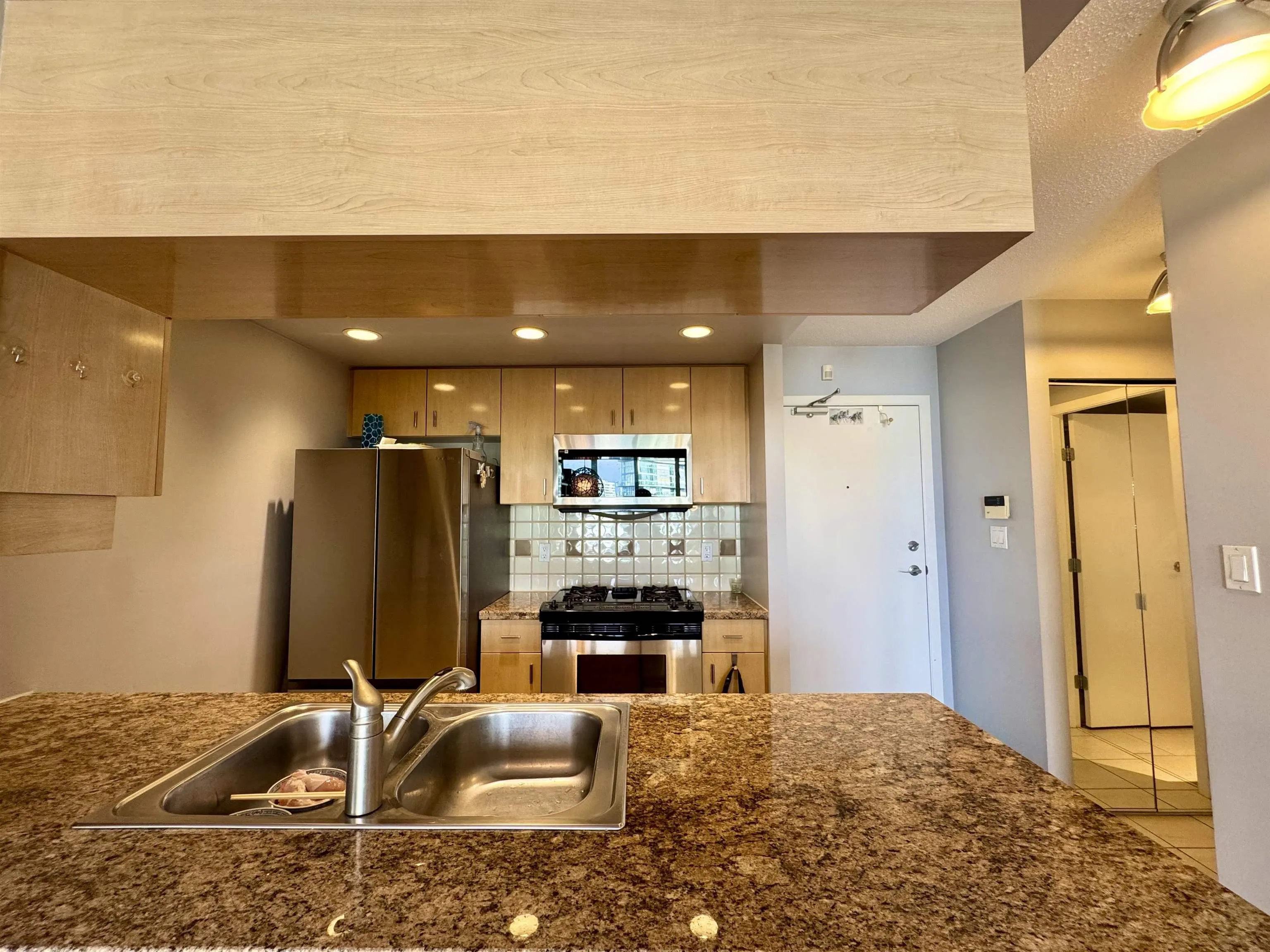 3202 1033 Marinaside Crescent