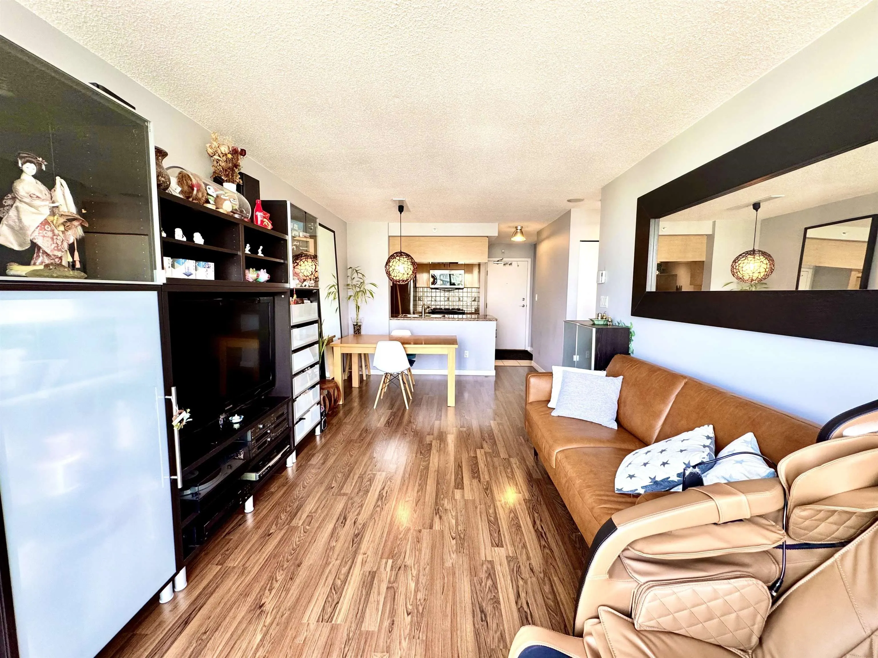 3202 1033 Marinaside Crescent