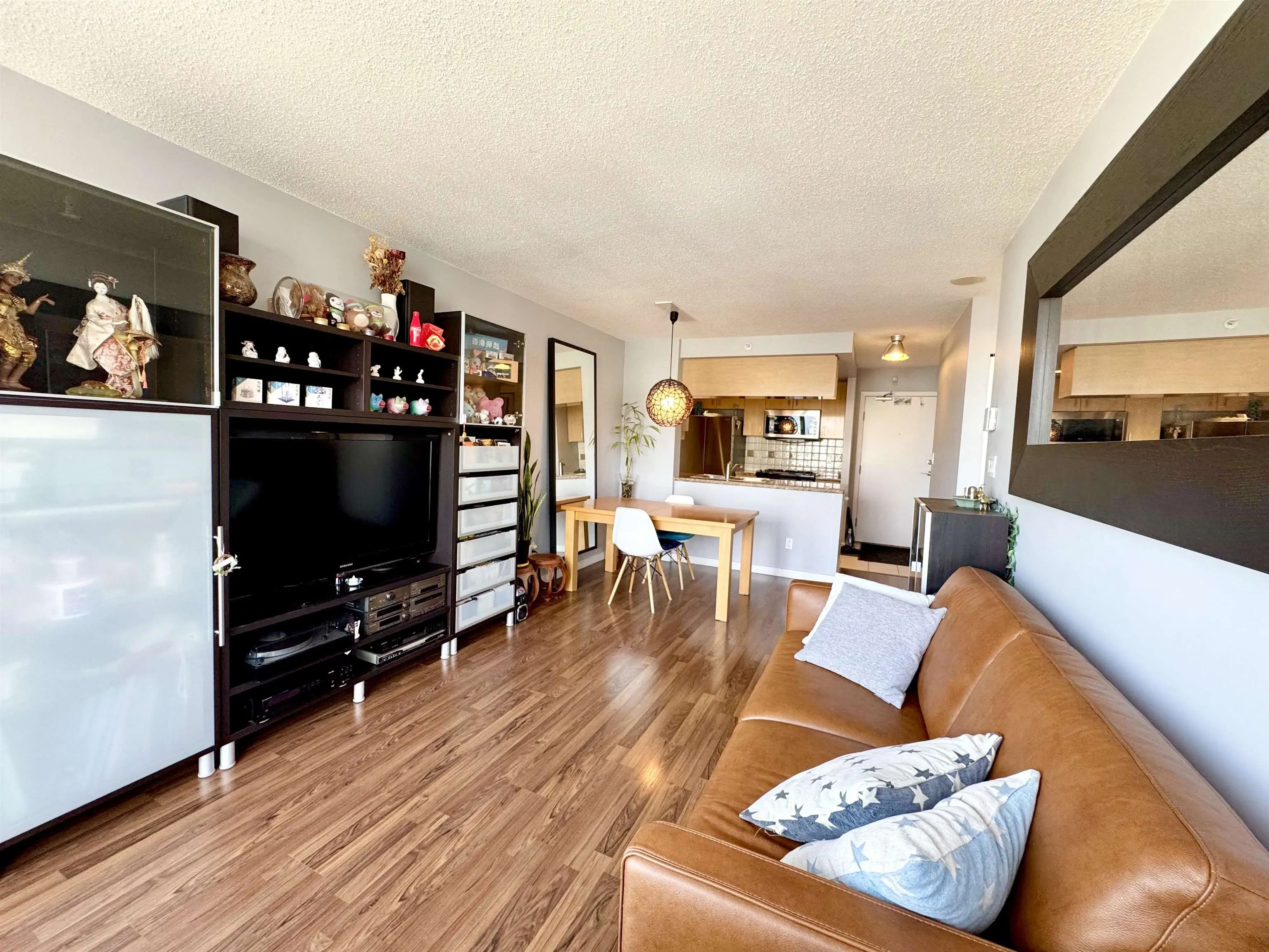 3202 1033 Marinaside Crescent