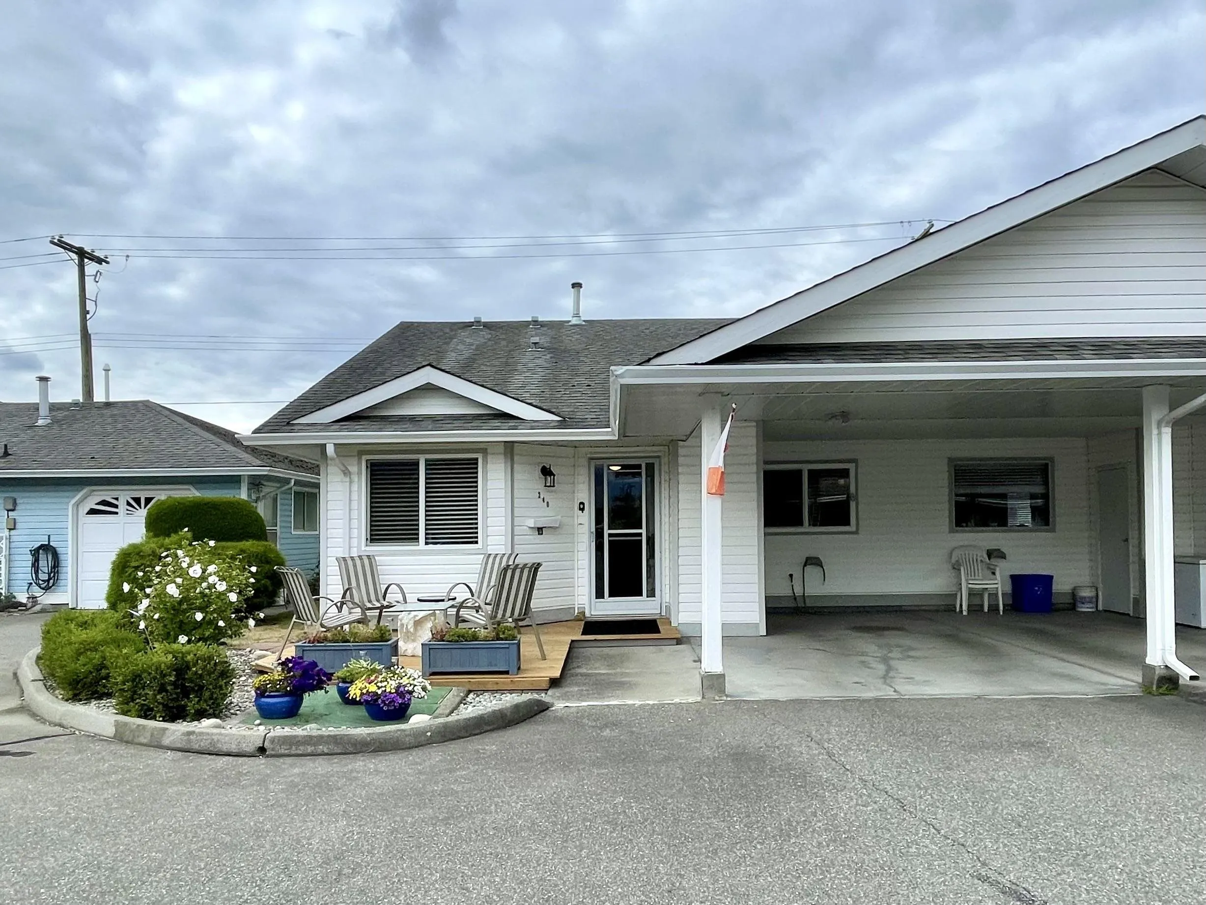 240 7610 Evans Road