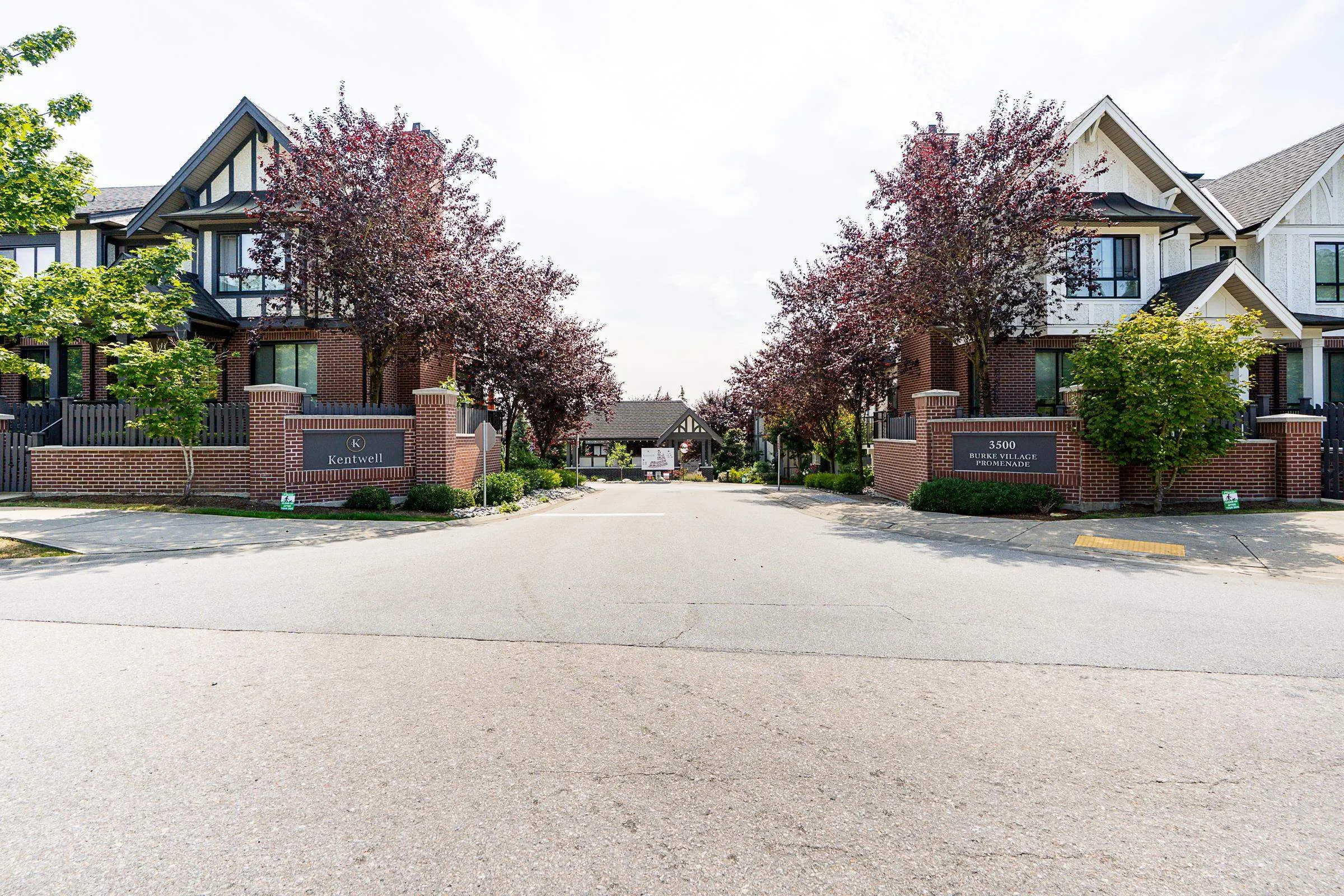 91 3500 Burke Village Promenade