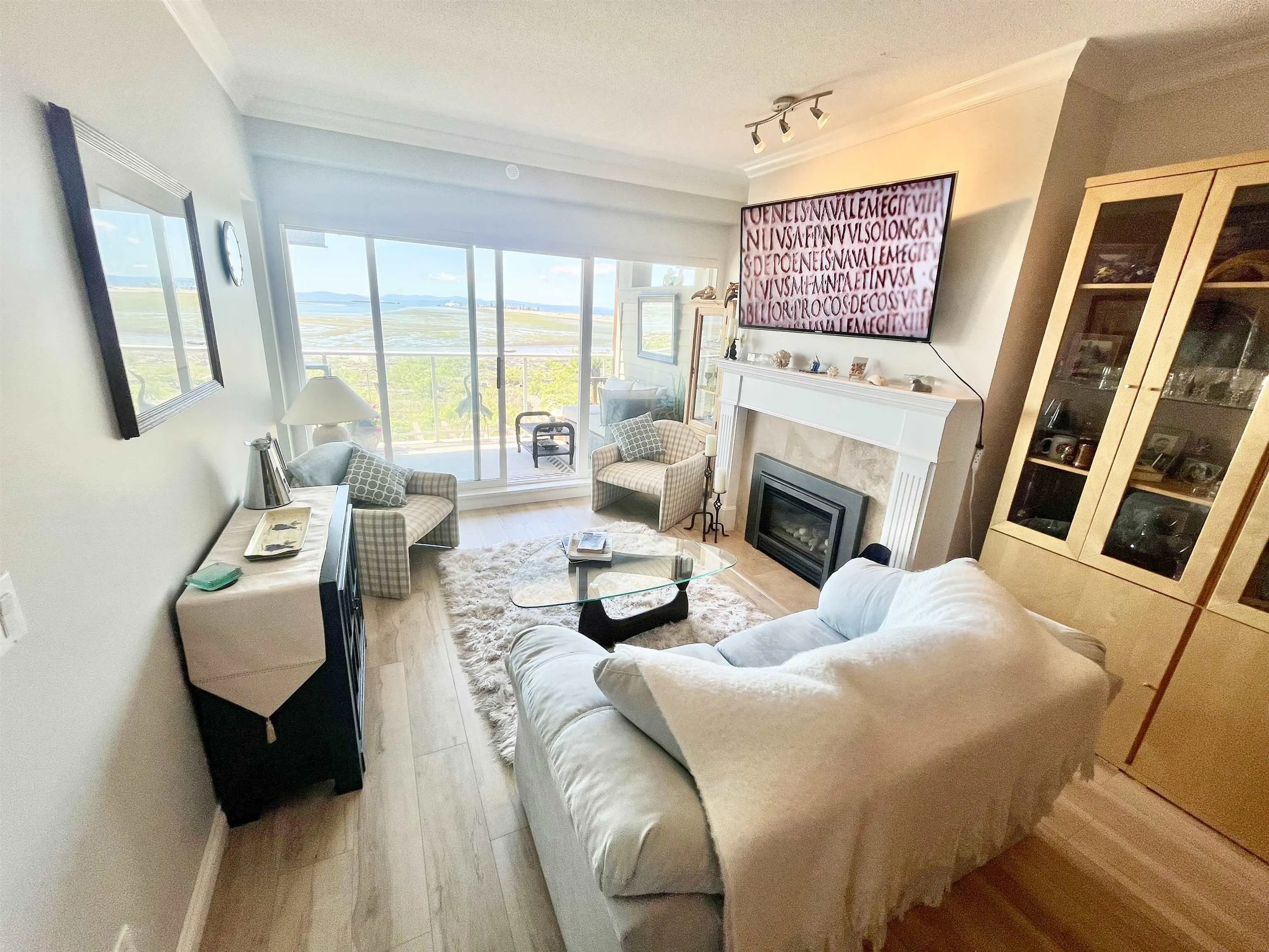 207 1120 Tsatsu Shores Drive