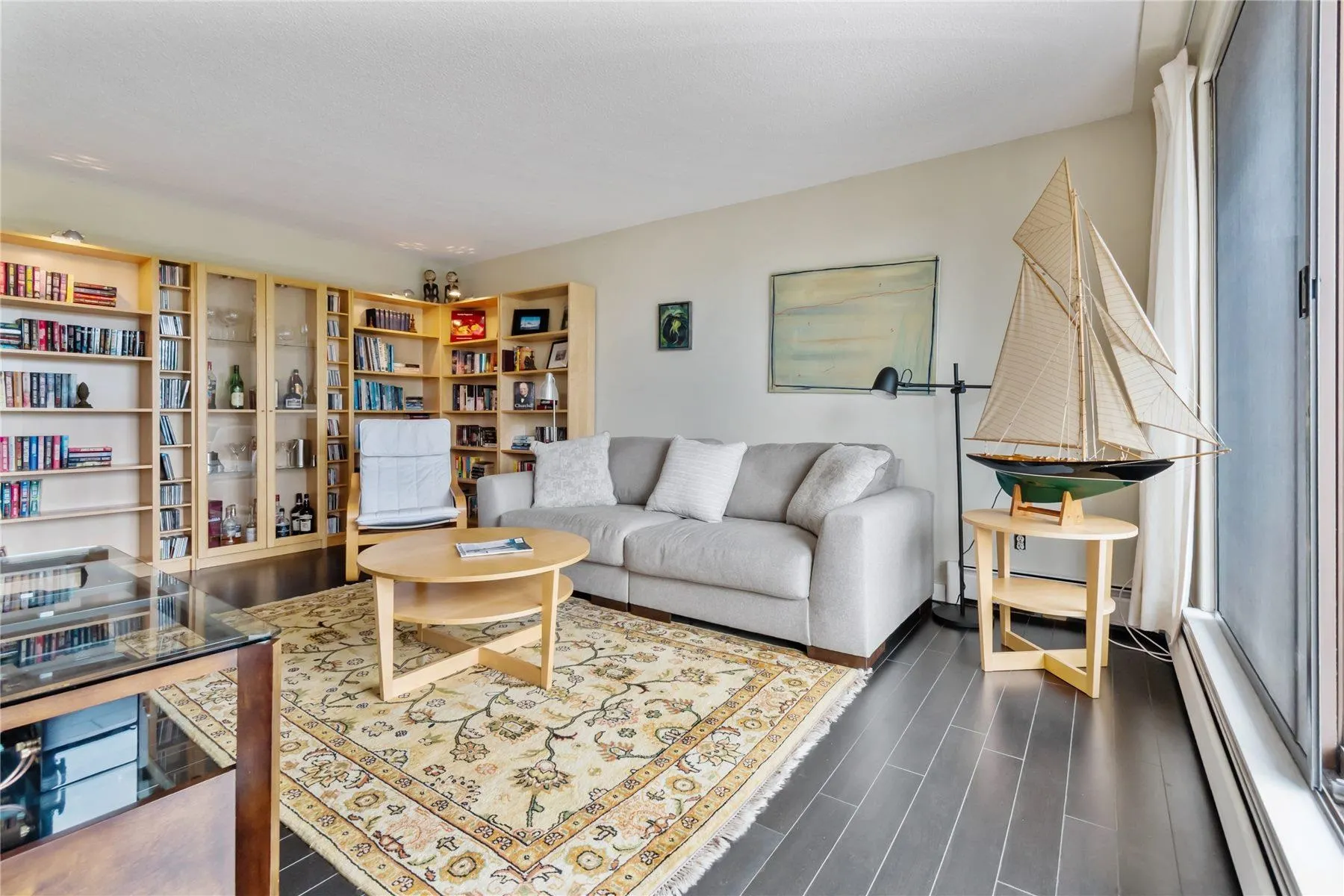 1005 320 Royal Avenue